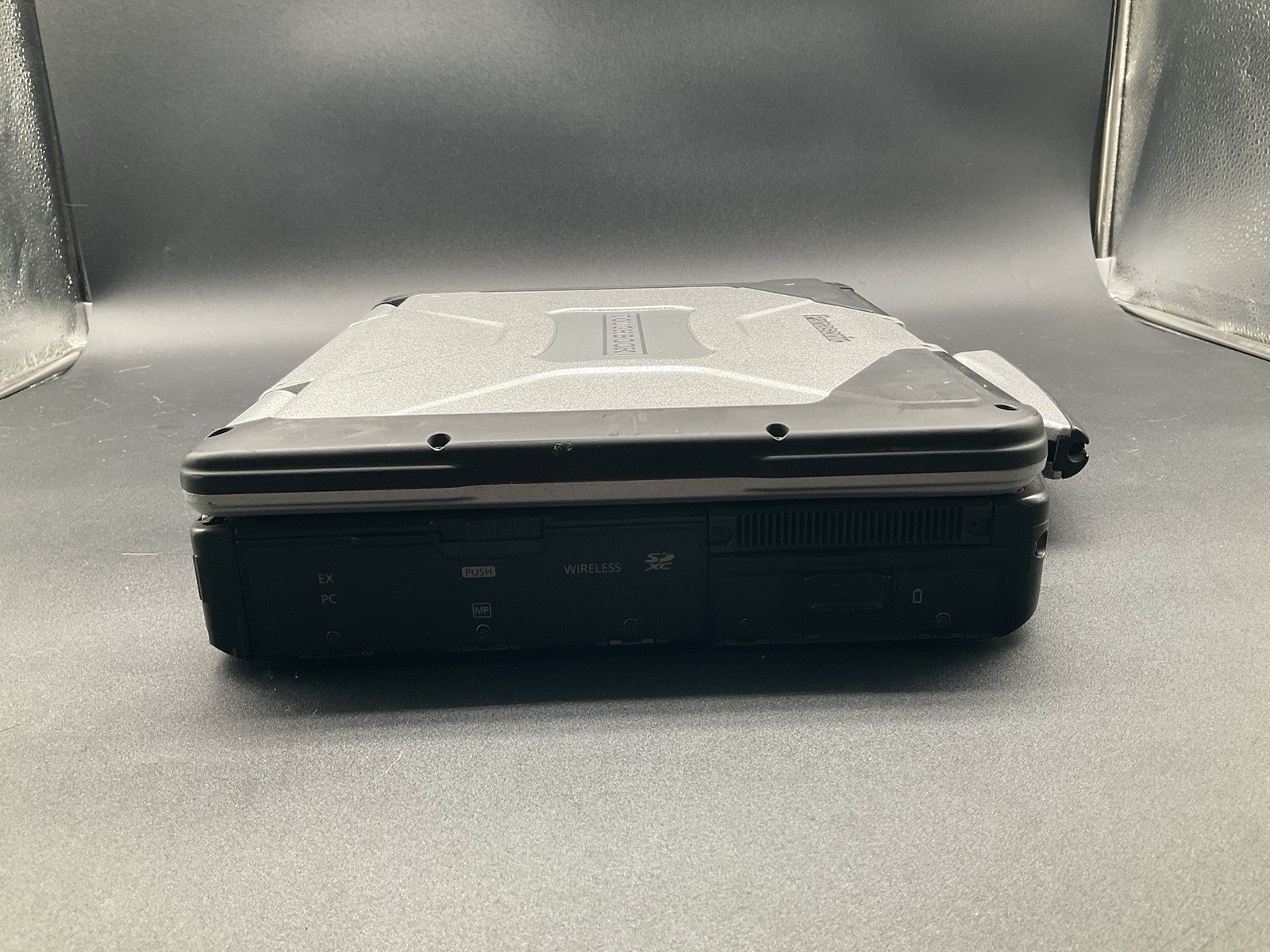 Panasonic CF-31 Core i5-5300U 2.30GHz 4GB MK5 13.1″ CF-3114631CM *NO HDD*