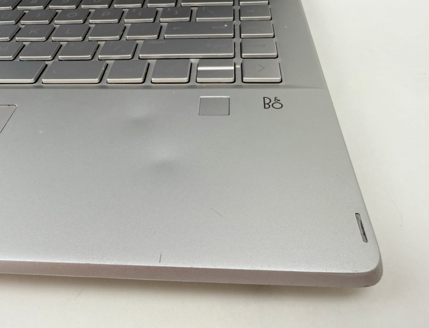 HP Pavilion x360 14m-dh1003dx 14″ Touch i5-10210U 8GB 256GB SSD W11H 2in1 – Read