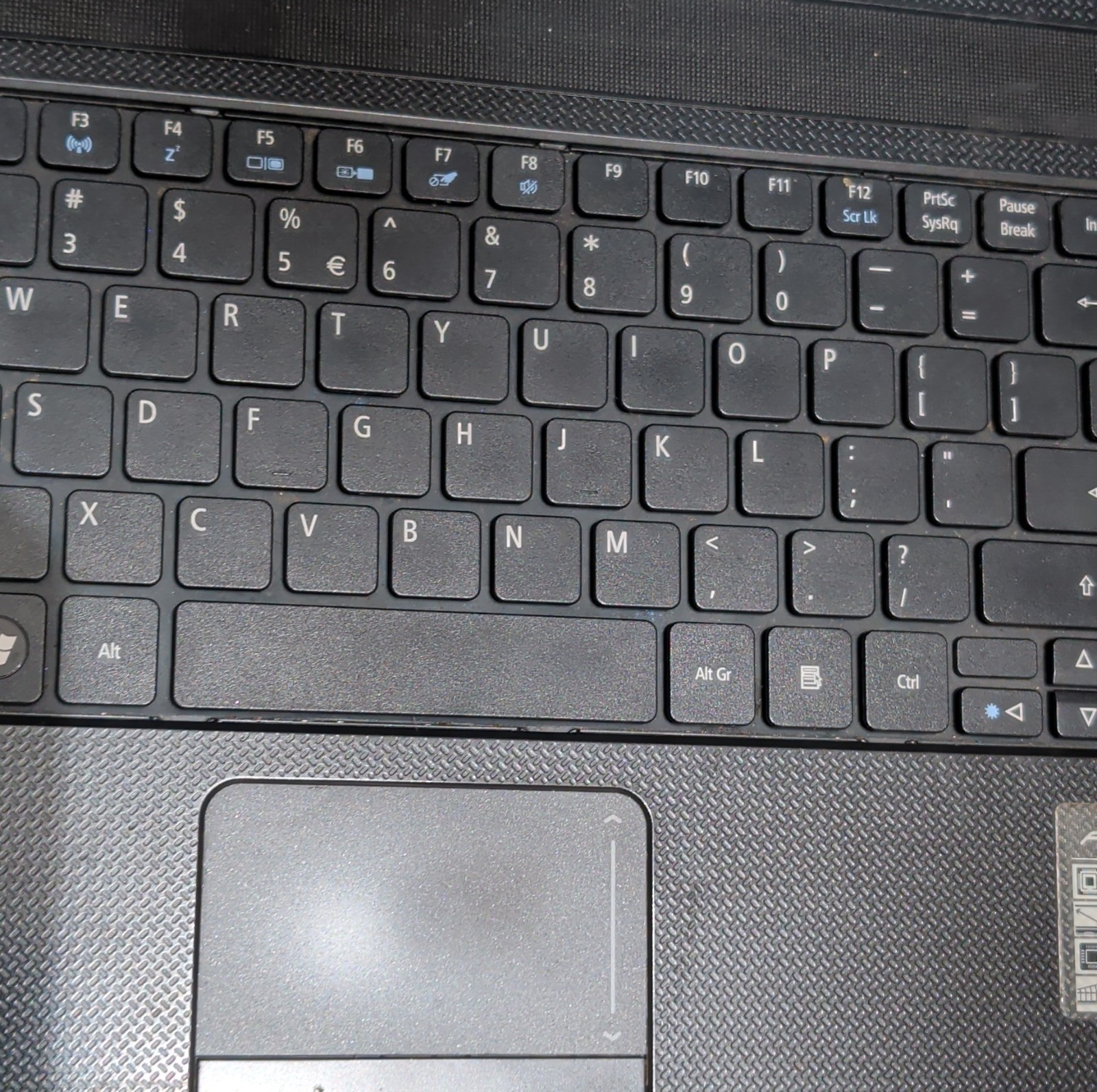 perfect condition Acer Aspire 5336-2524 Celeron 900 15.6″ 3GB 250GB 7 wifi