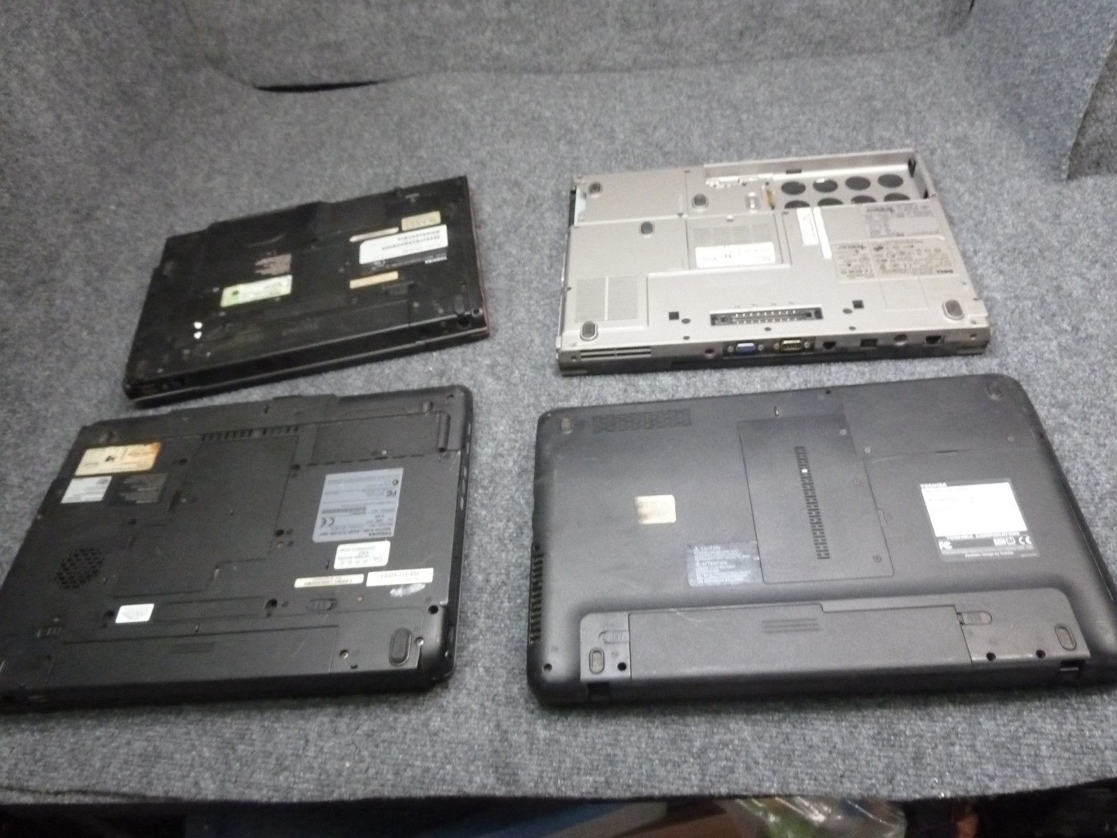Lot of 4 Mixed Laptops DELL,TOSHIBA See Description for Specs