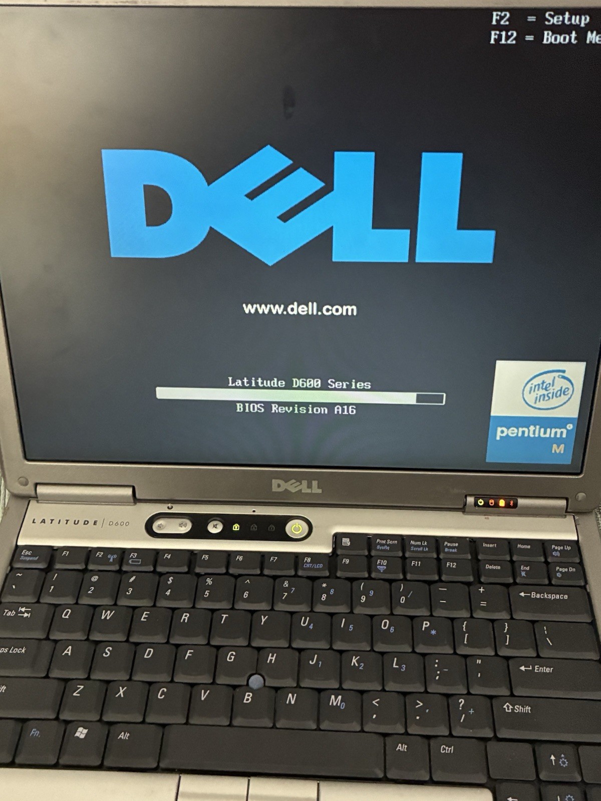 Vintage Dell Latitude D600 Laptop WinXP Pro 14″ Model PP05L