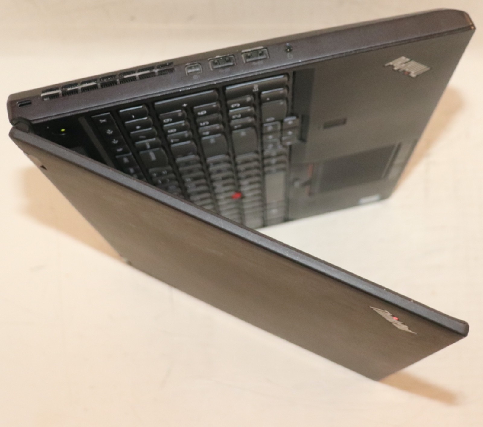 Lenovo ThinkPad P50|Intel Xeon @2.80 GHz|32GB RAM|256GB SSD|WIN10.Prof|NVIDIA