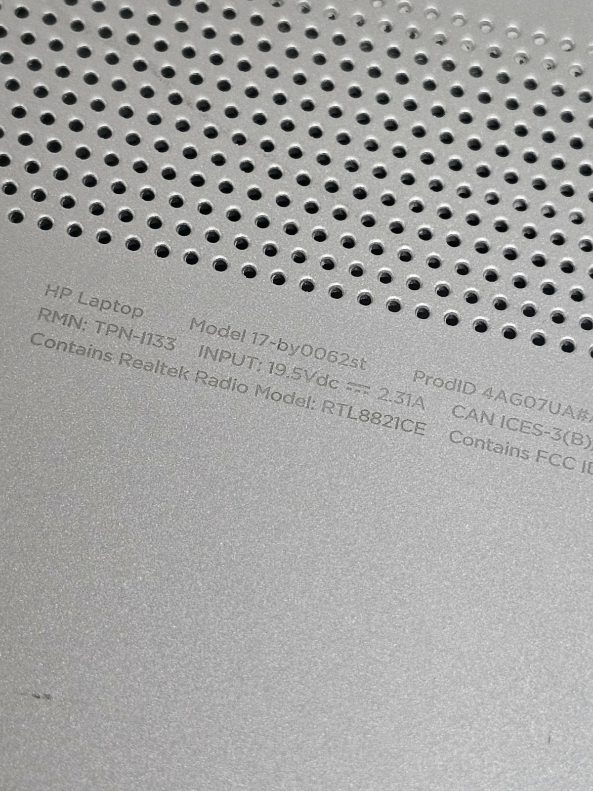 HP Laptop 17-by0062 i5-8250U, 8GB RAM, TOICH NO SSD / Charger – Special P&R