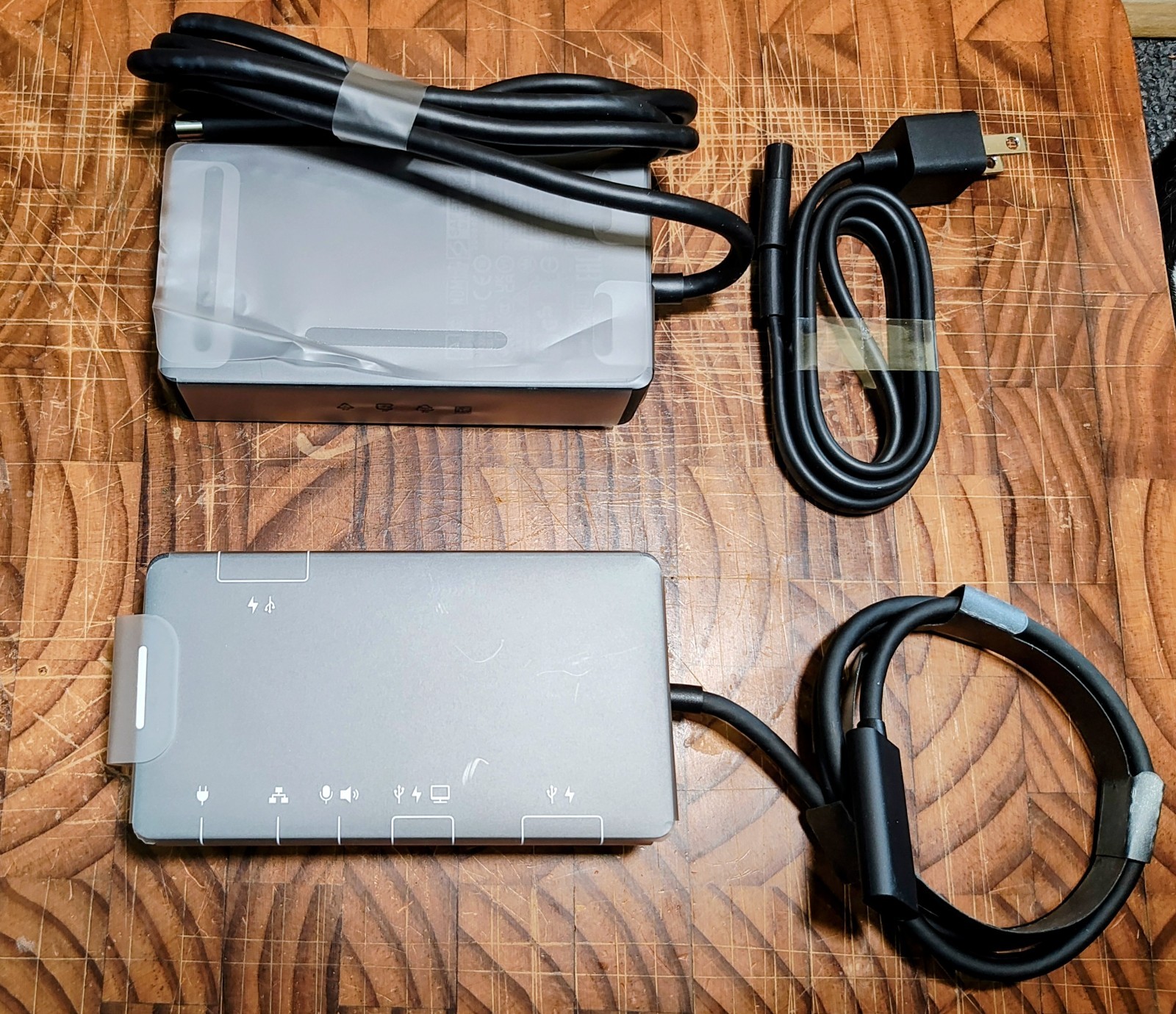 Microsoft Surface Pro 9 Intel i7-1265U 16GB RAM 256GB SSD Pen Docking Station