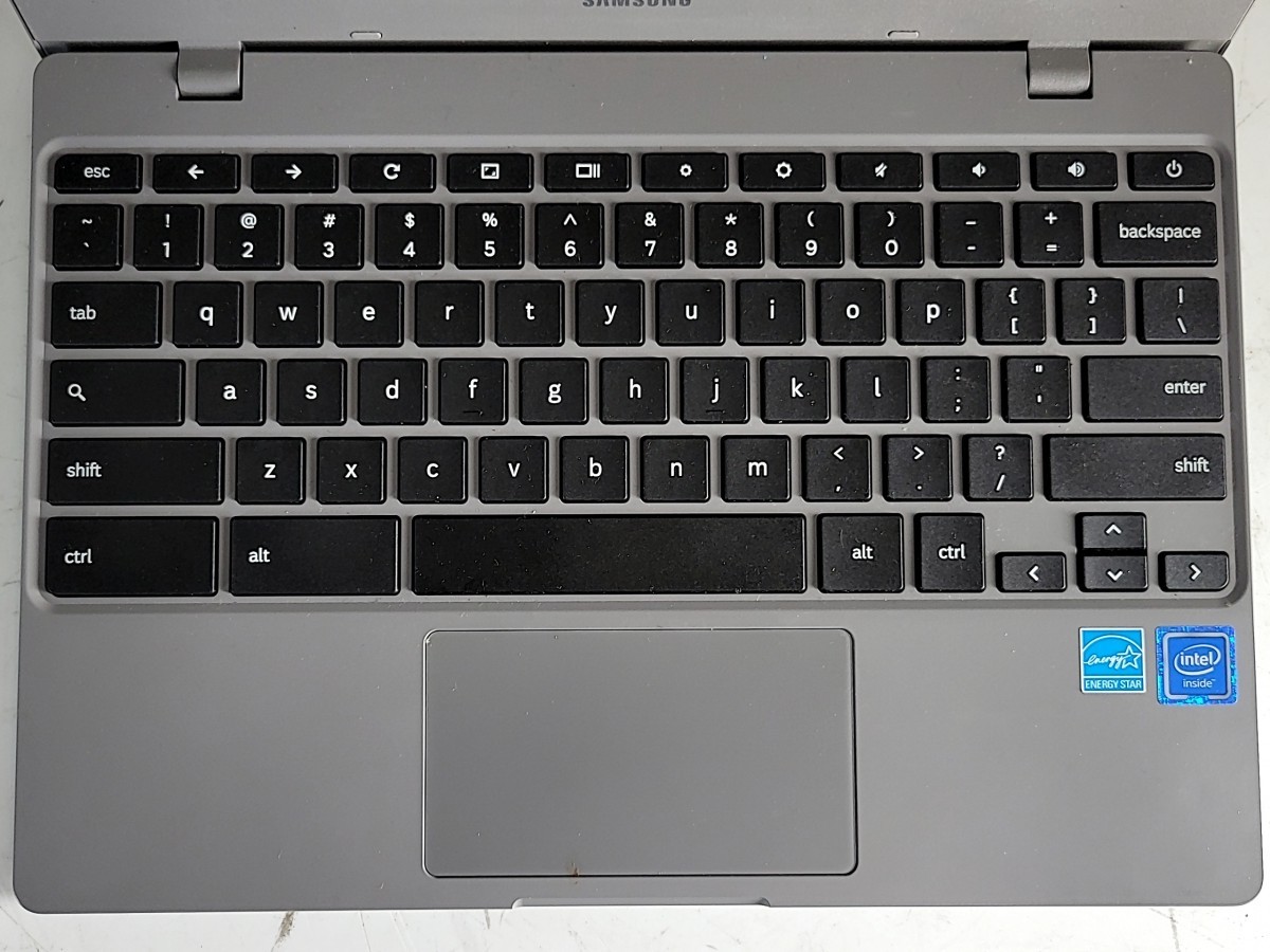 SAMSUNG XE310XBA Chromebook 4 Intel Celeron N4000 4GB 16GB SEE NOTES