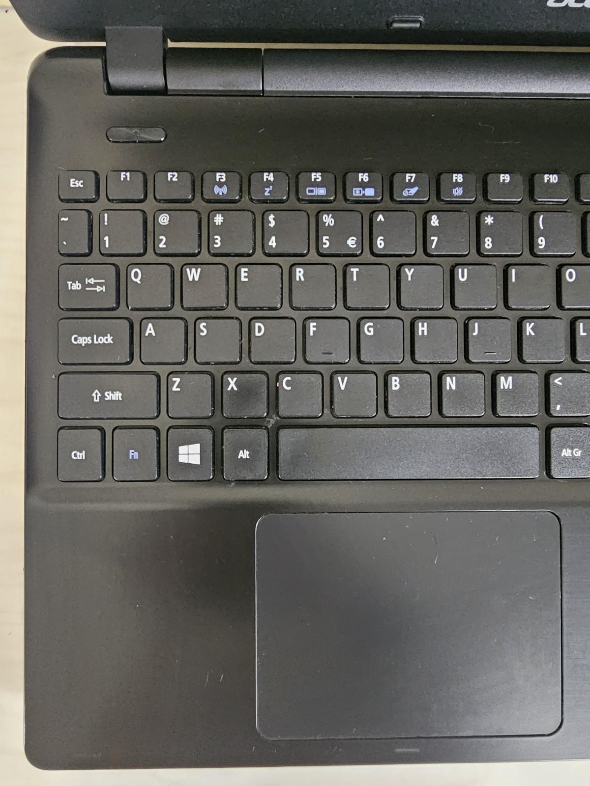 Acer E5-551 Laptop – AMD Radeon R5 – 6GB RAM – 750GB HDD – Win 10 BAD BATT Read