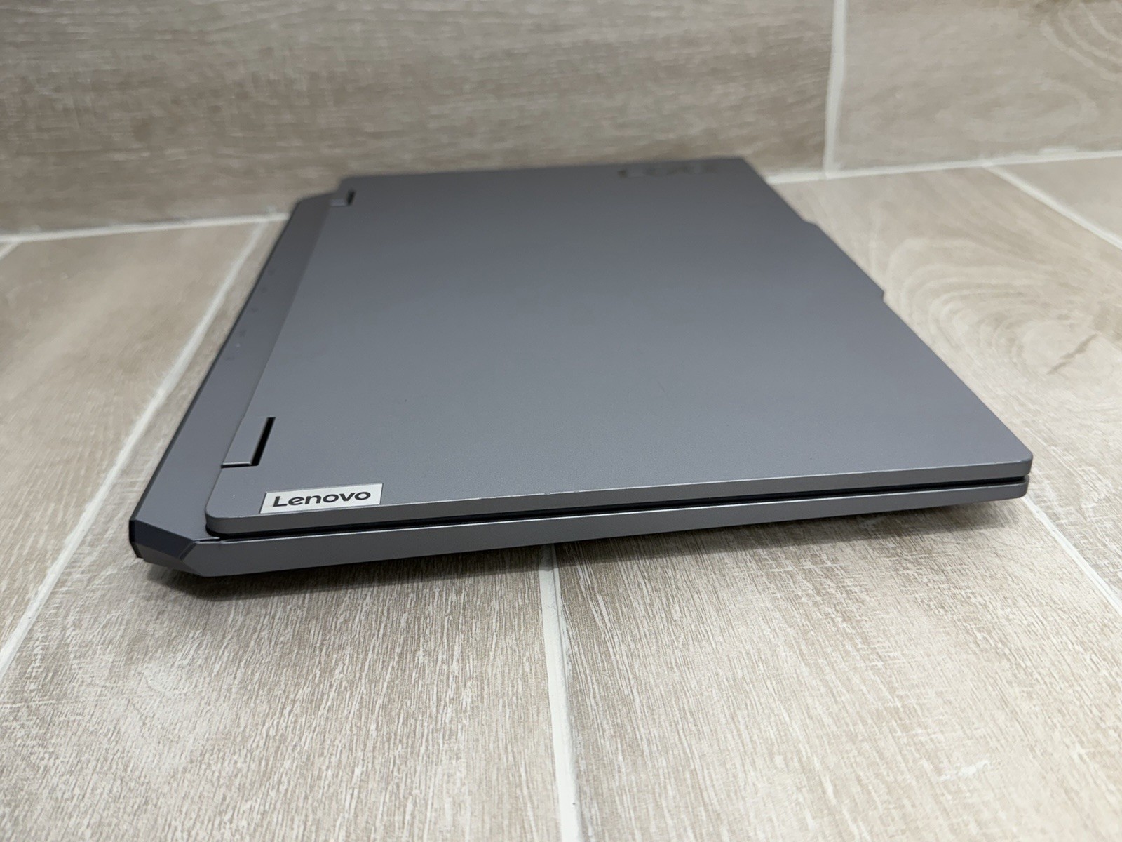 Lenovo LOQ 15ARP9 15.6″ Ryzen 7 7435HS GeForce RT 4060 16GB RAM 512GB NVMe SSD
