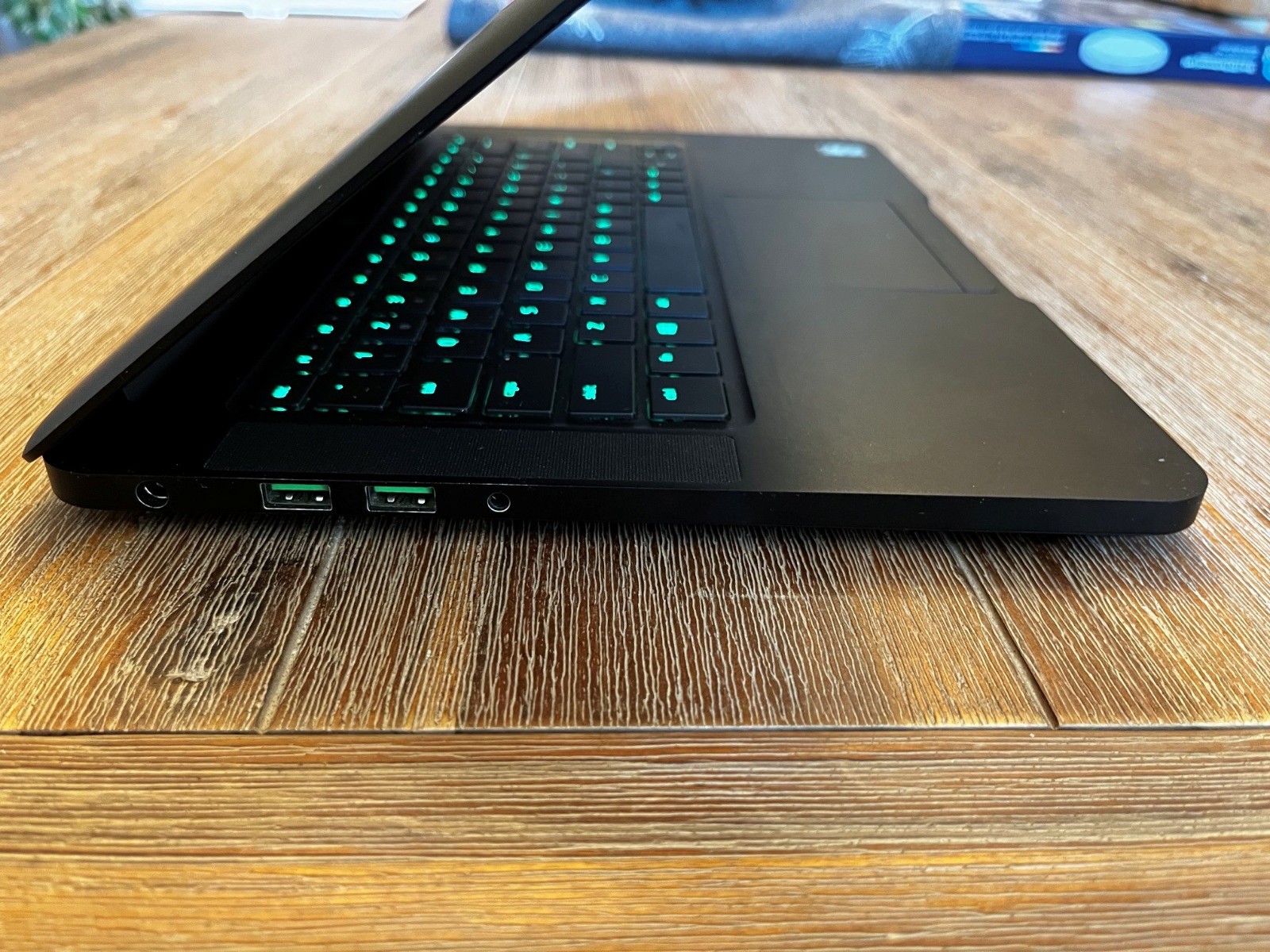 Razer Blade 14-inch Intel 6700HQ Gaming Laptop (2016 Model) – 1TB SSD