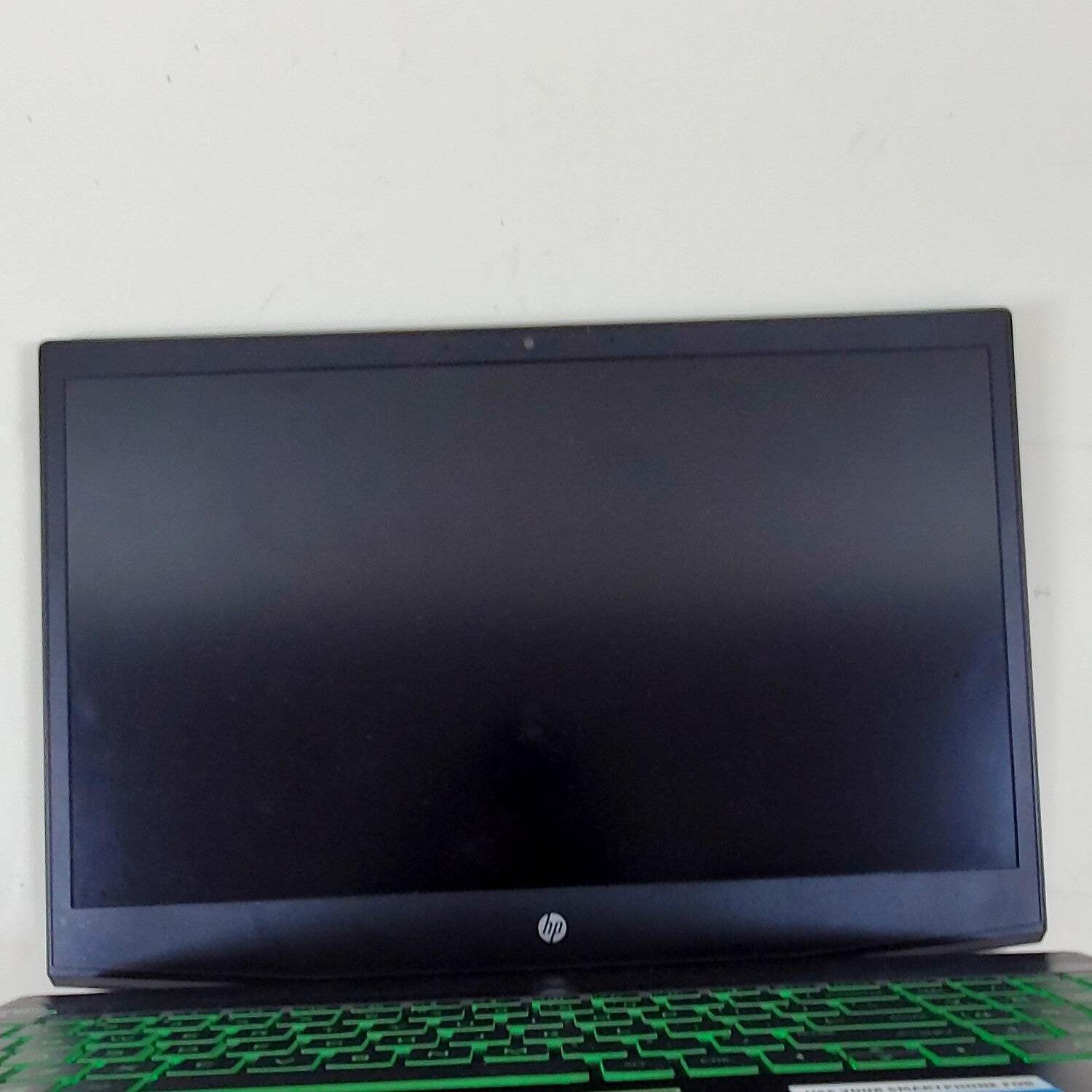 HP Pavilion Gaming 15.6″ i5-8300H 2.3GHz 8GB RAM 1TB HDD GeForce GTX 1050Ti READ