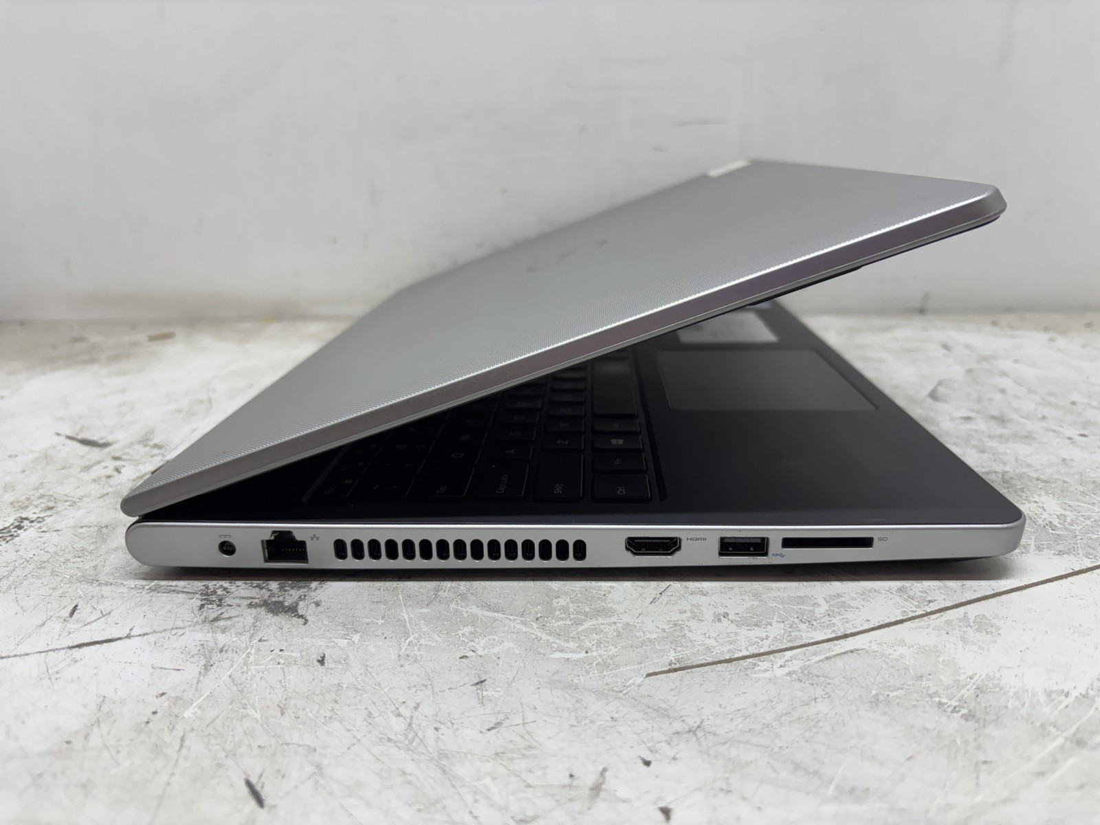Dell Inspiron 5559 Intel Core i5-6200U 2.30GHz 8GB NO HDD