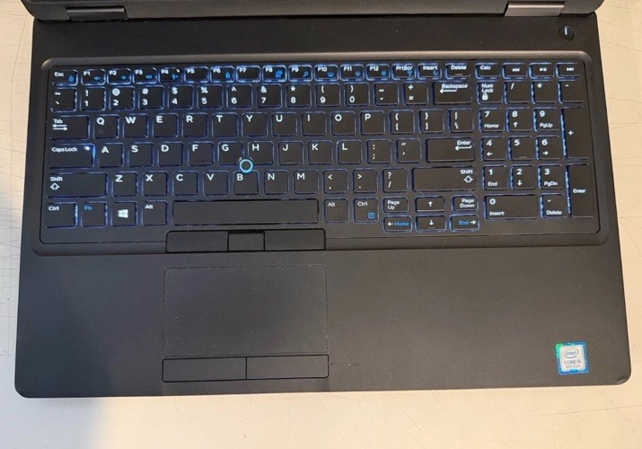 Dell Latitude 5590 Core i5-8250U, 4GB RAM, 128GB SSD, Windows 11 Pro