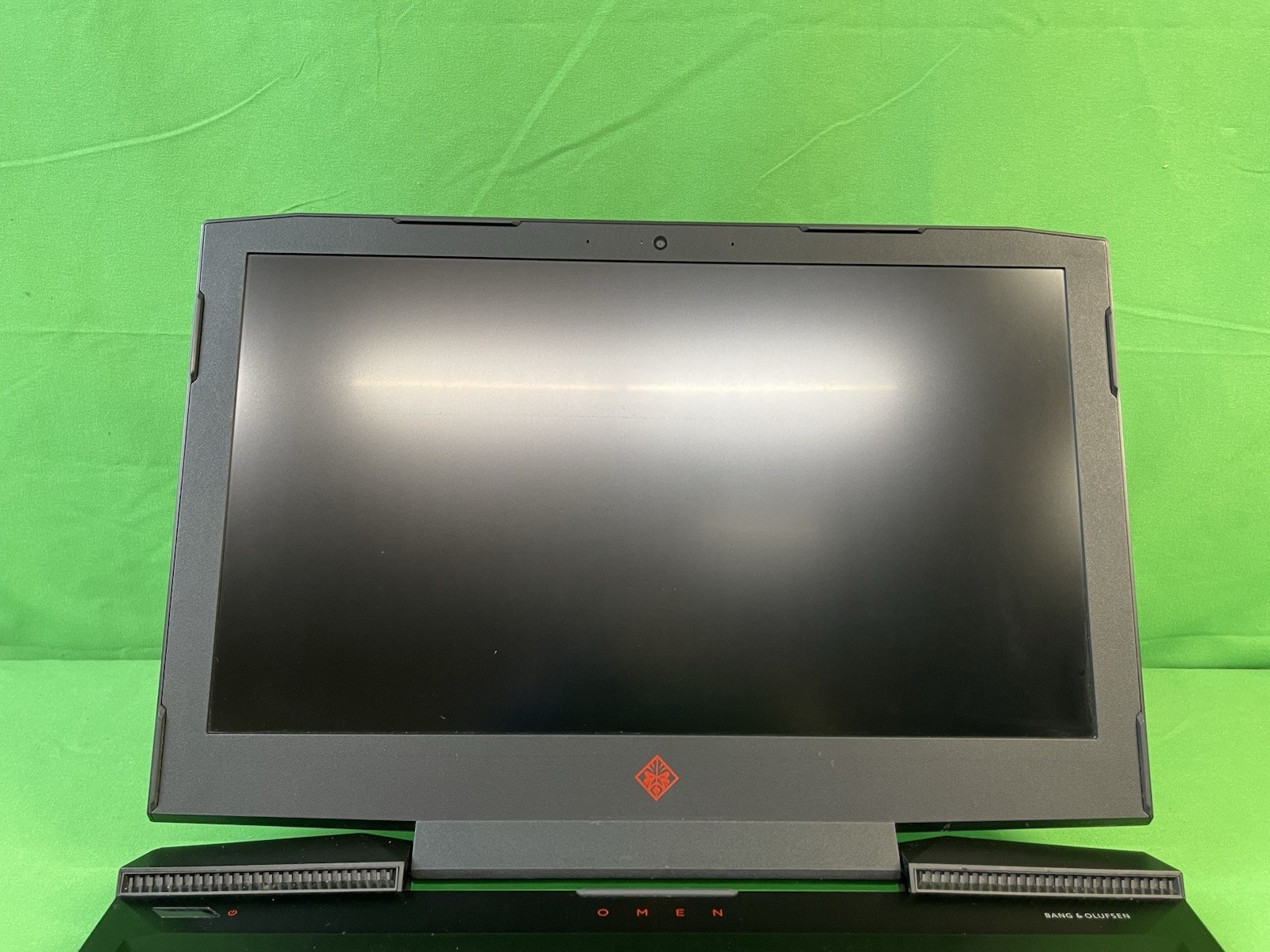 HP Omen Gaming Laptop Intel i7-7700HQ, GTX 1050 4GB, 8GB Ram, 512GB SSD, Win 10