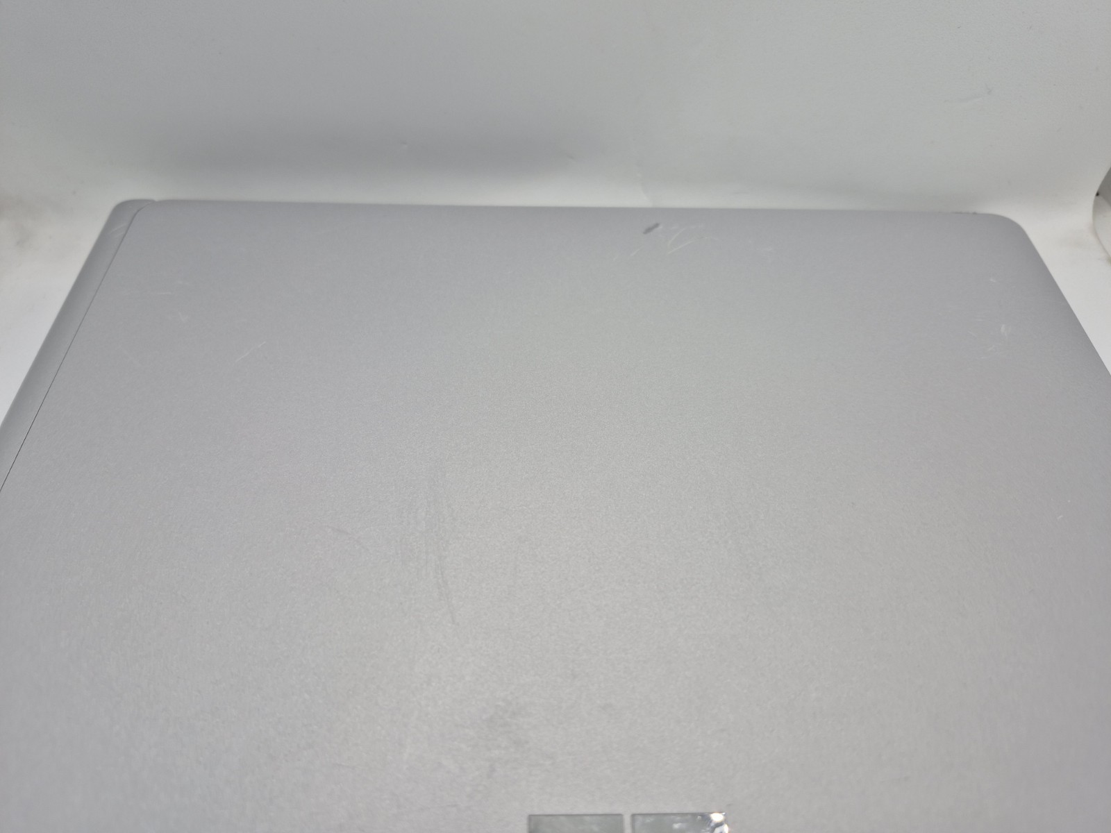 Microsoft Surface Book 2 13.5″ i5-7300U 2.7GHz 8GB RAM 128GB SSD Win 10 Pro