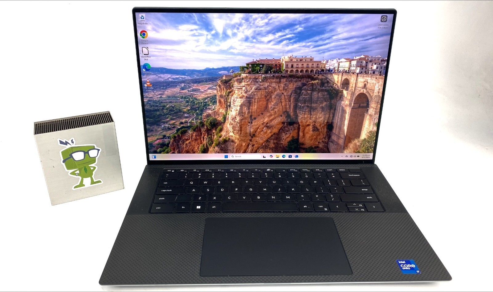 Dell precision 5560Core I7 11th Gen 2.30GHz 11800H 32GB 500GB Win 11 Por Grade-B
