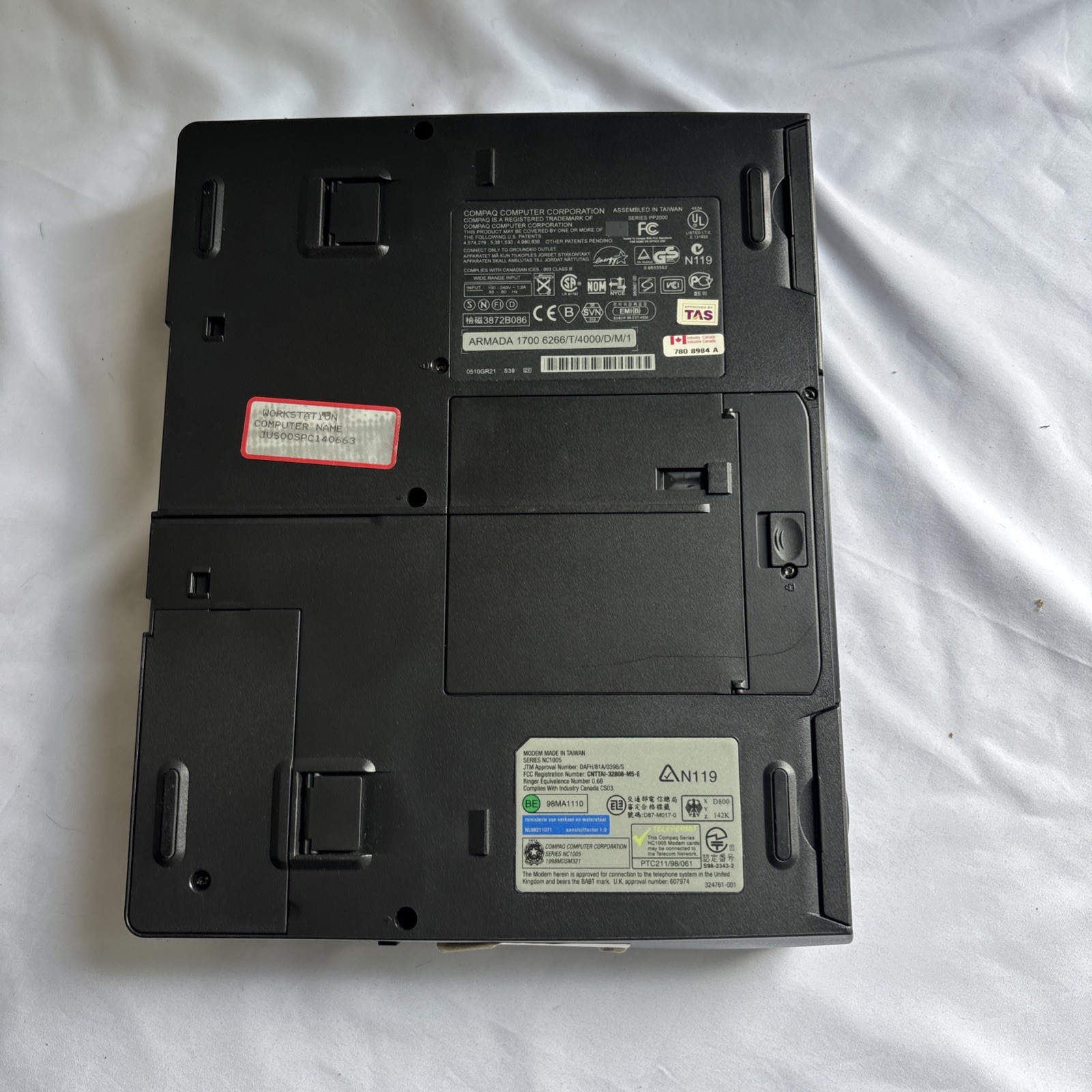 Vintage Compaq Armada 1700 Laptop Notebook Untested No Charger For Parts