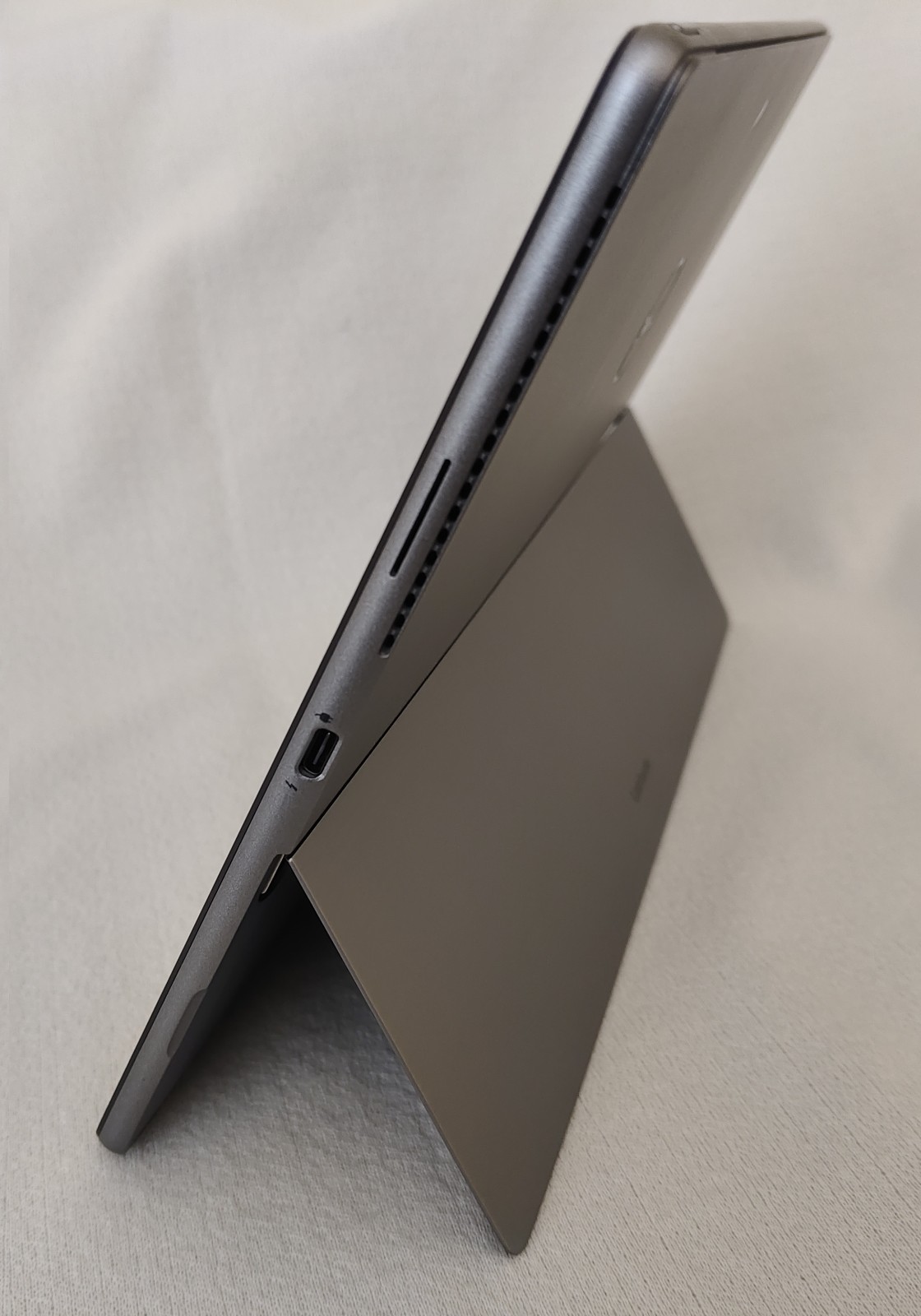 Dell Latitude 7320 detachable, i5-1140g7 4.2Ghz Max. 16gb/256gb Great Working