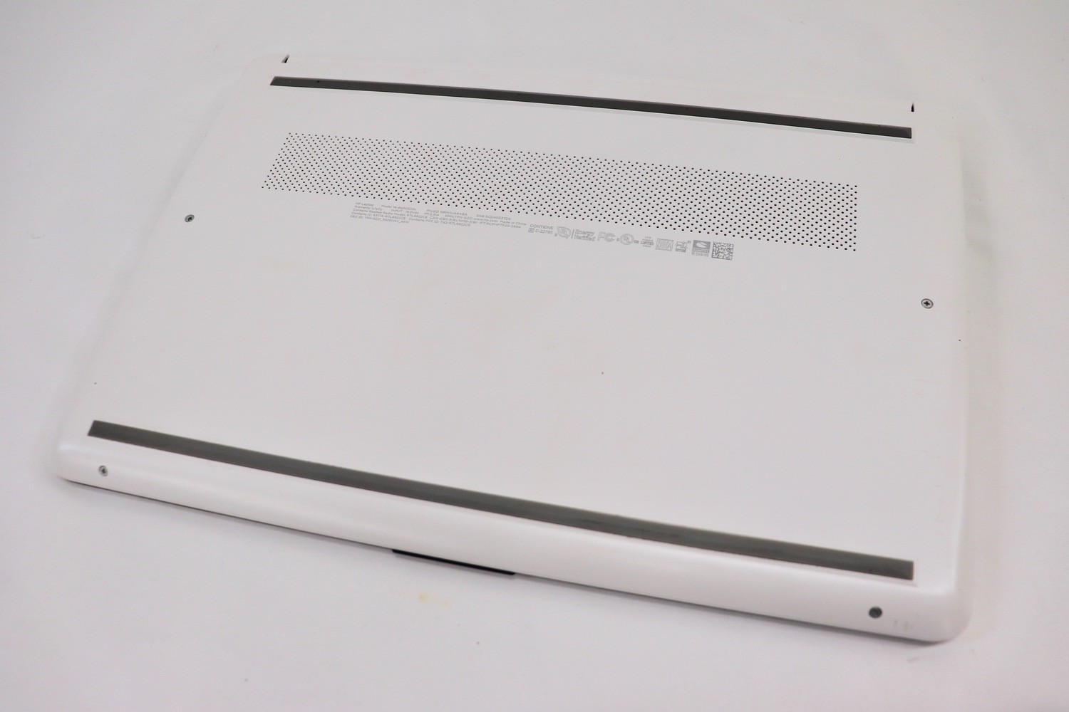 HP 14 Laptop 8GB 64GB SSD Celeron N4120 14″ Win11 Pro White dq0052dx