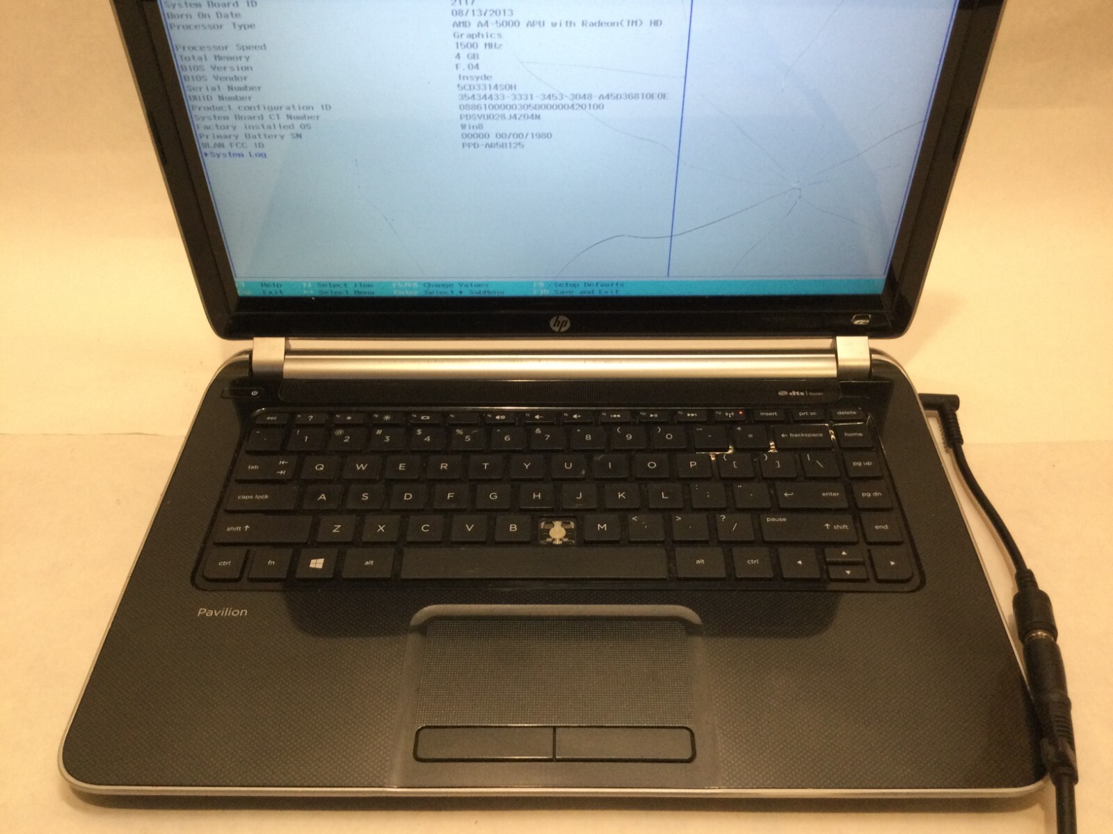 HP Pavilion TS 14z-f000 14” / AMD A4-5000 @ 1.50GHz / (CRACKED!) MR
