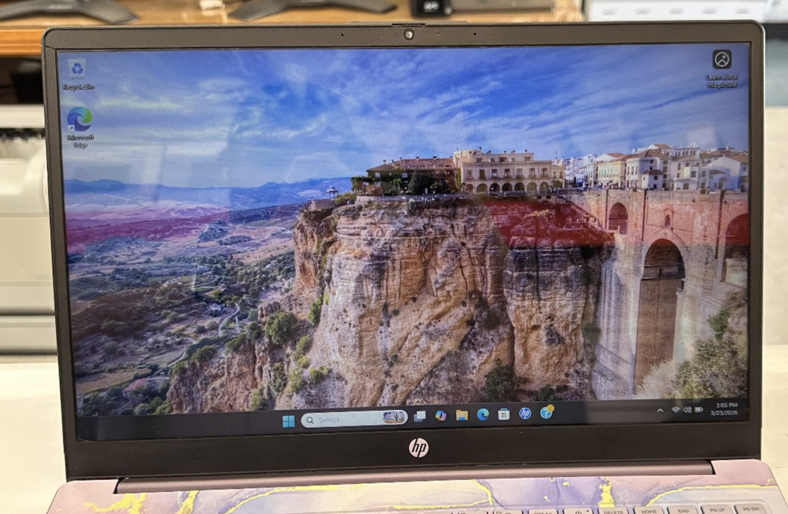 HP 15-FD0624DS 15.6″ 4GB 128GB SSD Intel UHD Graphics Windows 11 Home 800 MHz