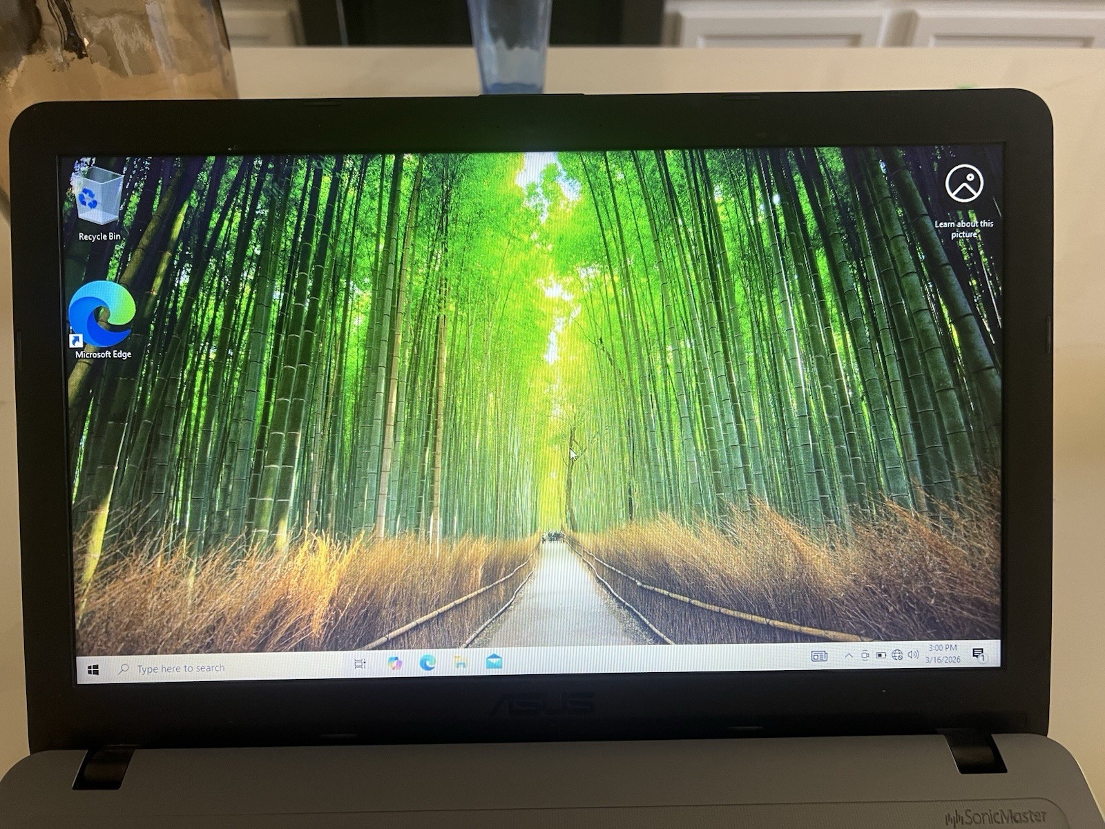 ASUS X540L Laptop i3-5020U 2.2GHz 8GB 500gig Storage Win 10 DVDRW