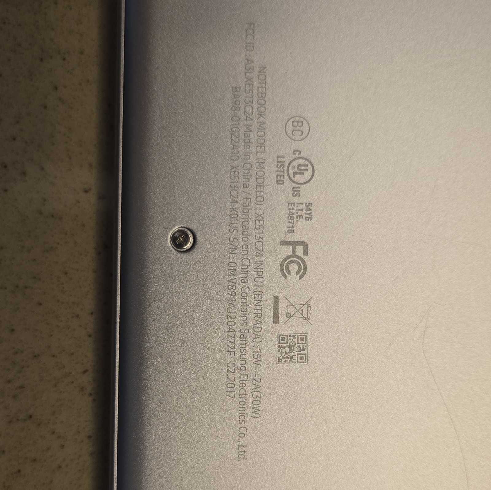 Samsung Chromebook Plus 12.3″ Touchscreen 4GB/32GB Chrome OS Silver Charger