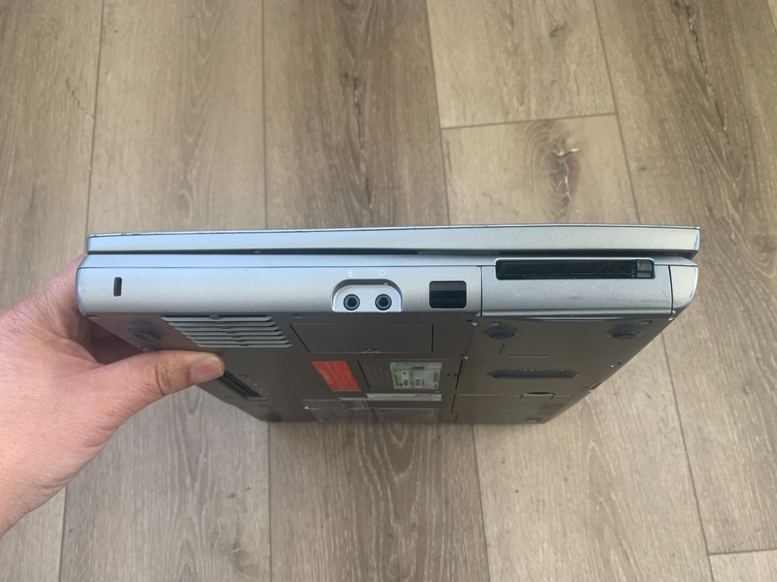 Dell Latitude D610 14″ Intel Pentium M 2.13GHz 1GB RAM 60GB HDD Win XP Pro
