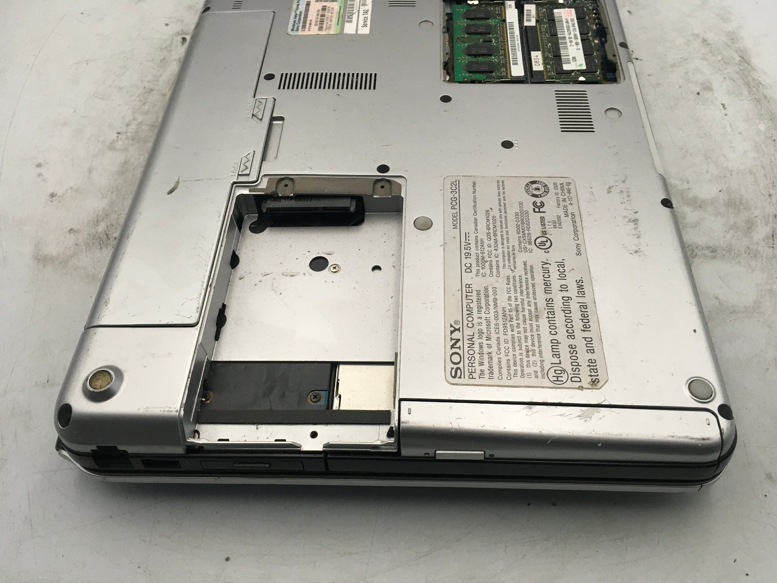 SONY VAIO PCG 3C2L – FOR PARTS/REPAIR – INTEL CENTRINO T5800 – 4GB RAM -READ- BB
