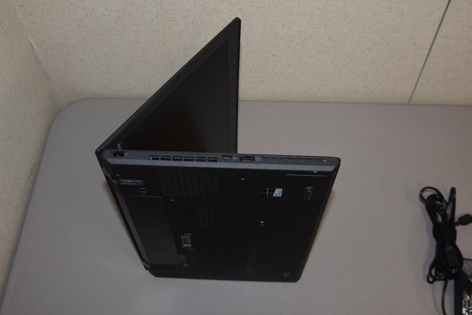 Lenovo Thinkpad T440 14″ Laptop Intel i5-4300U 1.9GHz Dual Core 8GB 240GB Webcam