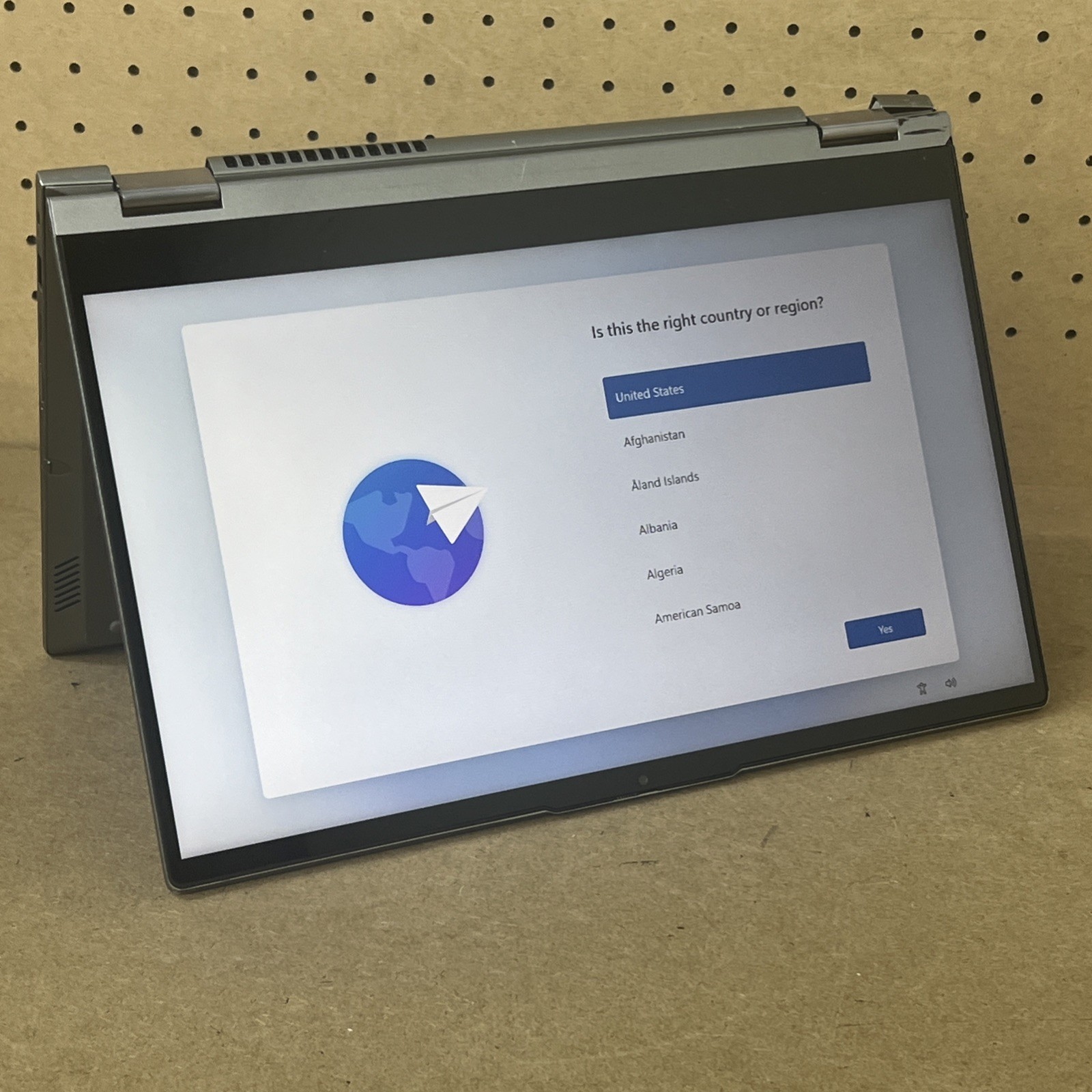Lenovo ThinkBook 14s Yoga G2 IAP 2-in-1 i5-1235U 16gb Ram 256gb – Fair *Read*