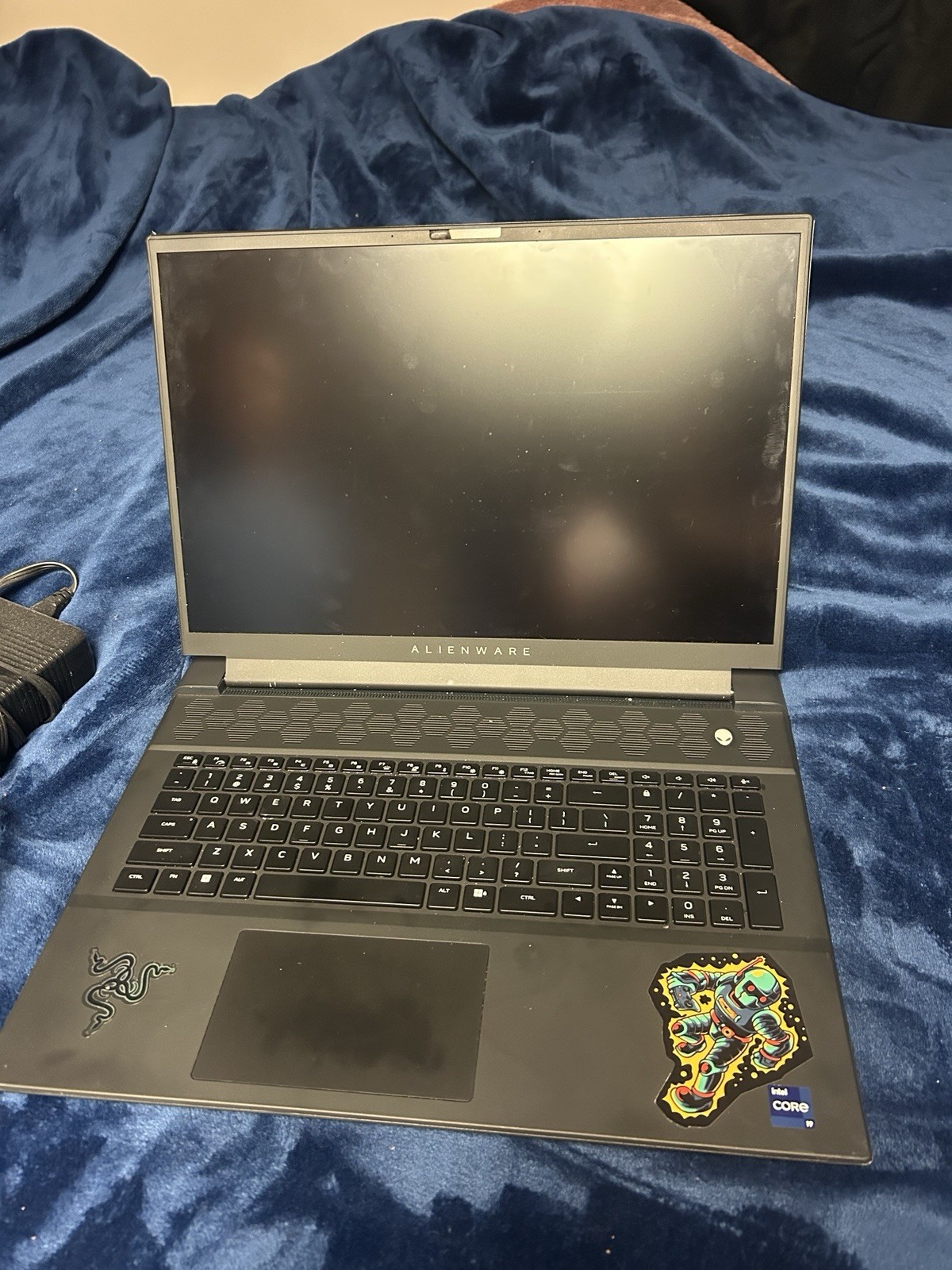 Alienware M18 R1 i9 14900HX Graphics Card NVIDIA® GeForce RTXT™ 4070 2TB