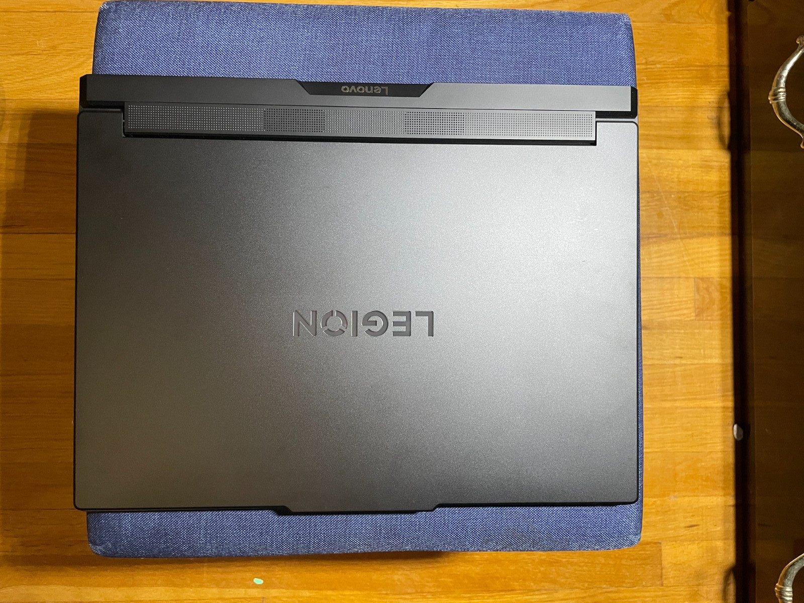 Lenovo Legion Pro 7 16IAX10H OLED 16″ WQXGA 240hz Ultra 9 RTX 5080 32GB 1TB SSD