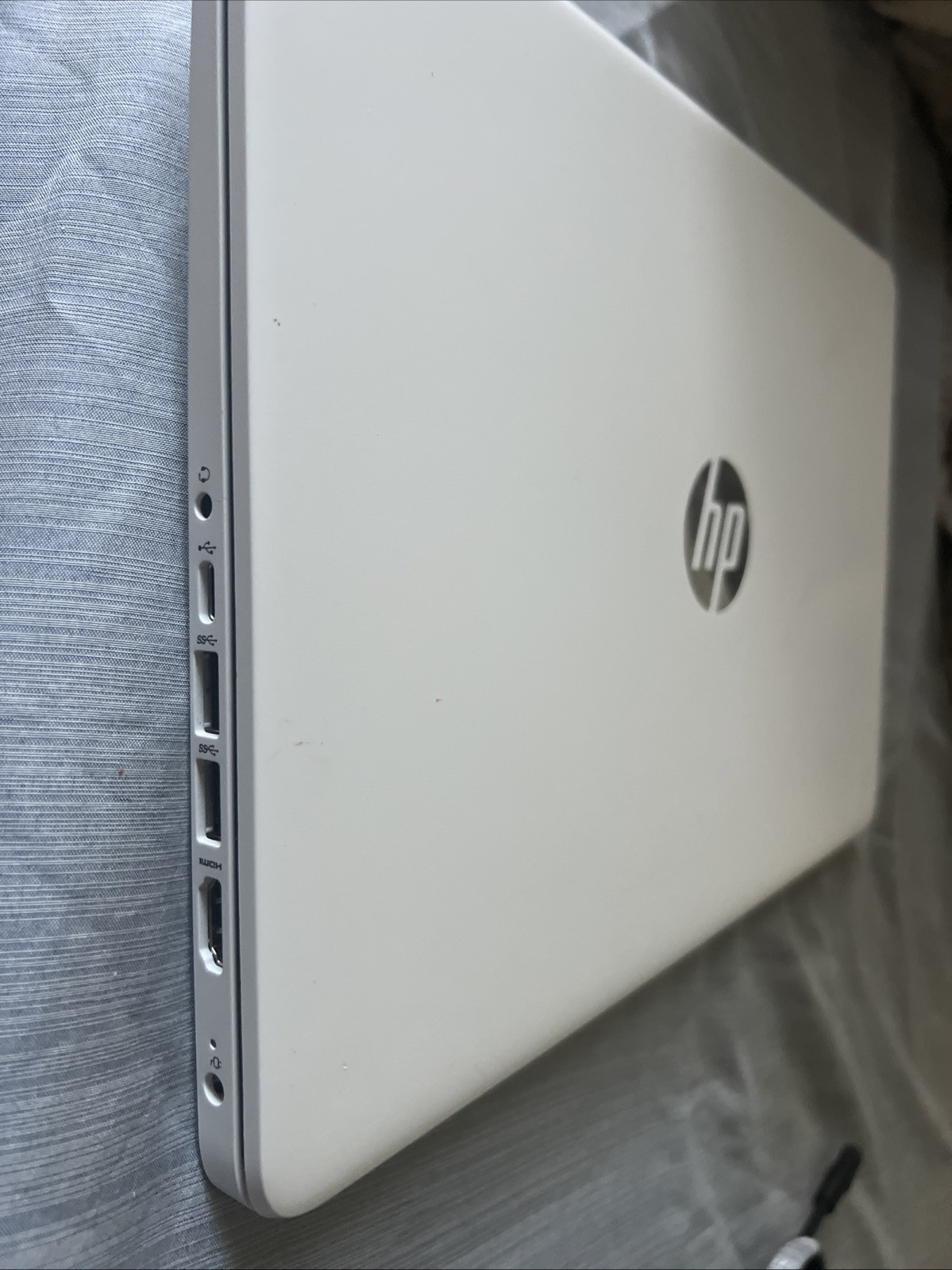 HP 14DQ0052DX 14″ (64 GB, SSD, Intel Celeron N, 1.10 GHz, 4 GB) Laptop -…