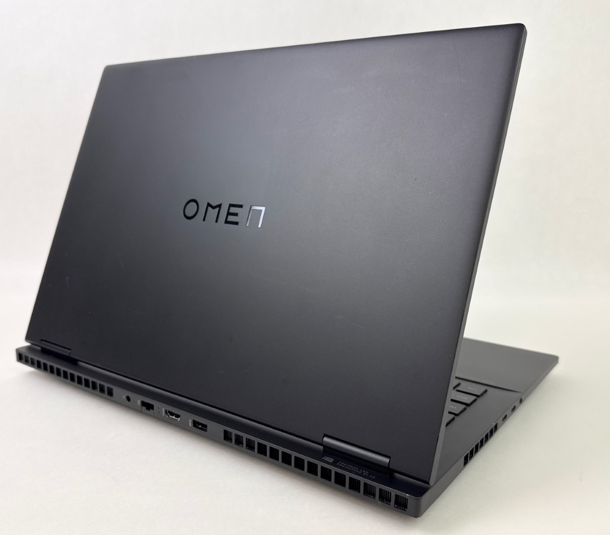 HP Omen 16-xf0033dx 16″ FHD Ryzen 9 7940HS 16GB 512GB RTX 4070 W11 Gaming Laptop