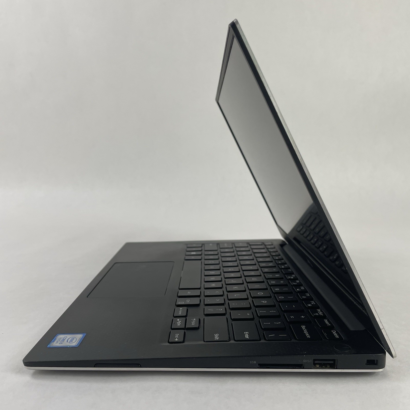 Dell XPS 13 9360 13.3″ i5-7200U 2.50 GHz 4 GB RAM No SSD/OS/AC/Battery