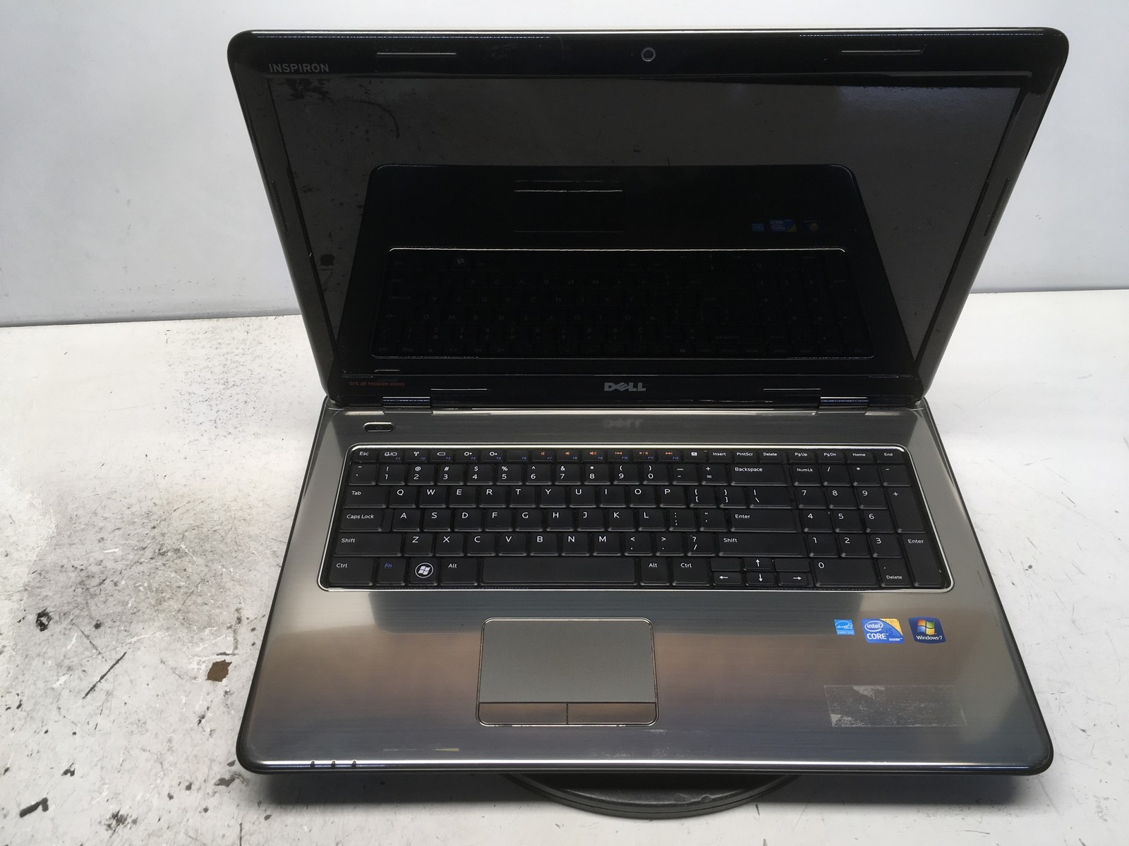 Dell Inspiron N7010 Intel i5-M460 2.53GHz 4 GB NO HDD No Batt