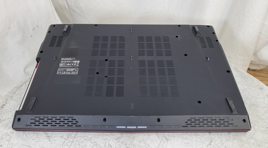 MSI GE72 6QD MS-1795 Laptop Core I7-6700HQ 16GB 1TB SEE NOTES