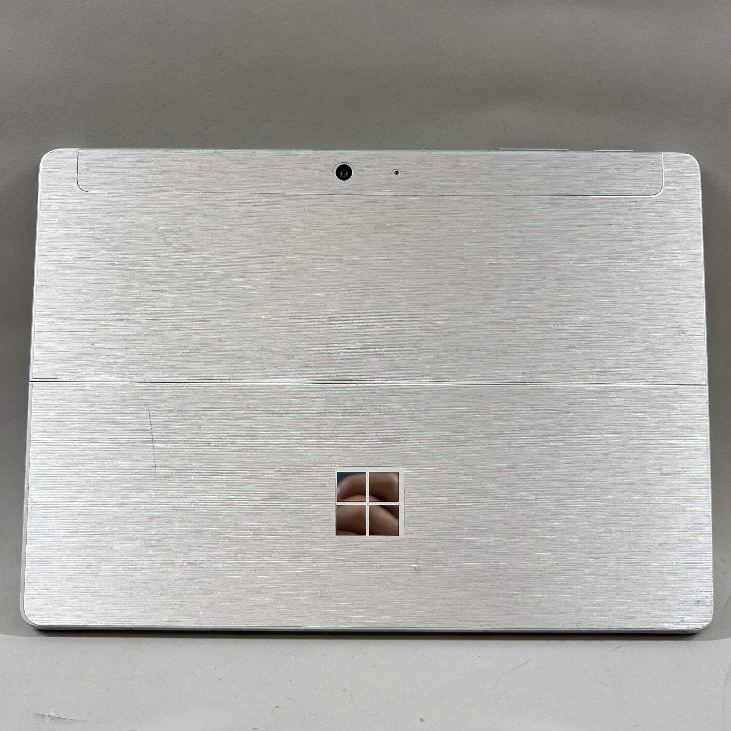 Microsoft Surface Go 1 1824 10″ Pentium Gold 4415Y 1.60GHz 4GB RAM 64GB SSD