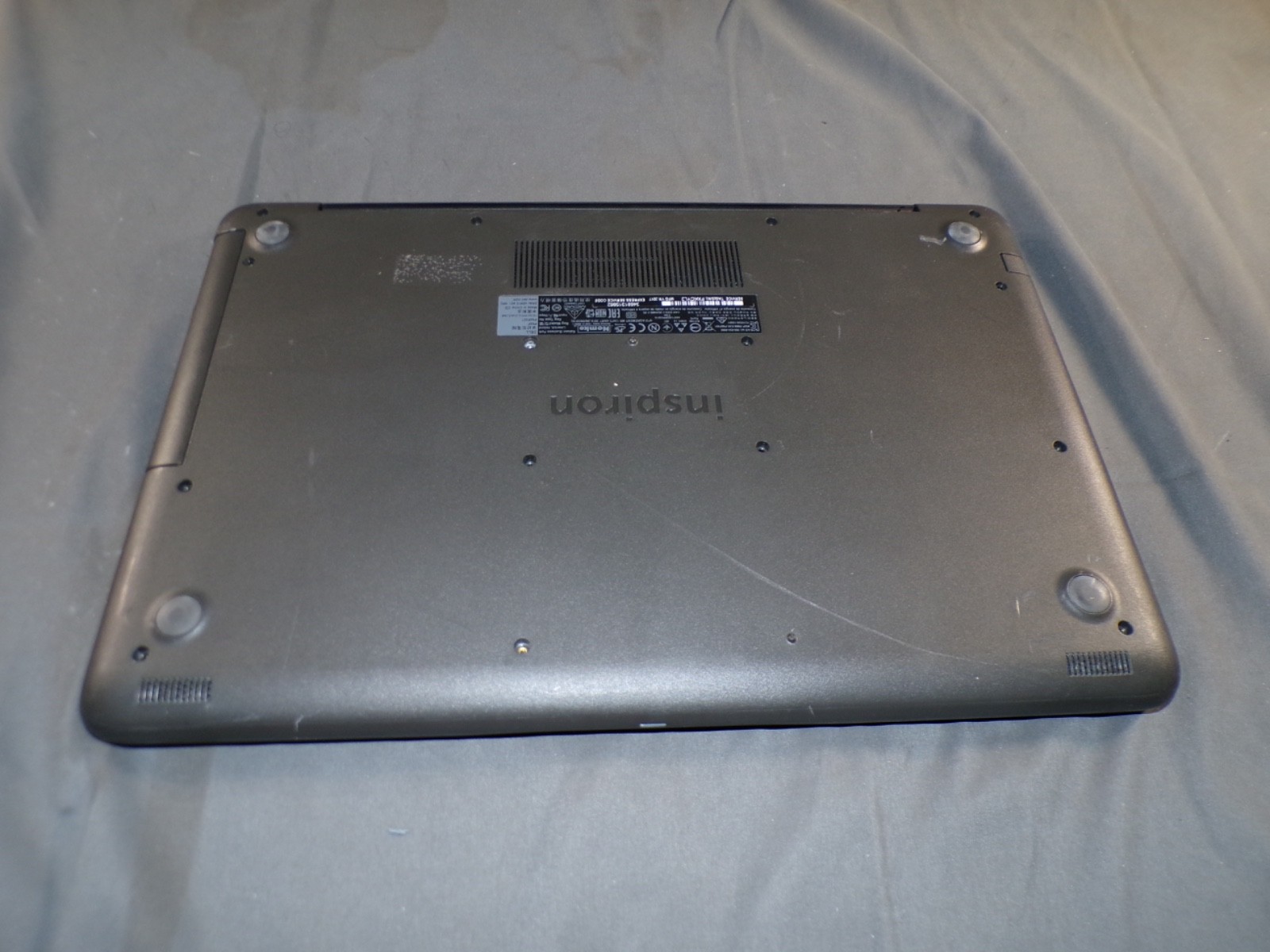 DELL INSPIRION 5567 INTEL CORE i5 -7200U 2.50GHz 4GB RAM **NO HD/ NO CADDIE