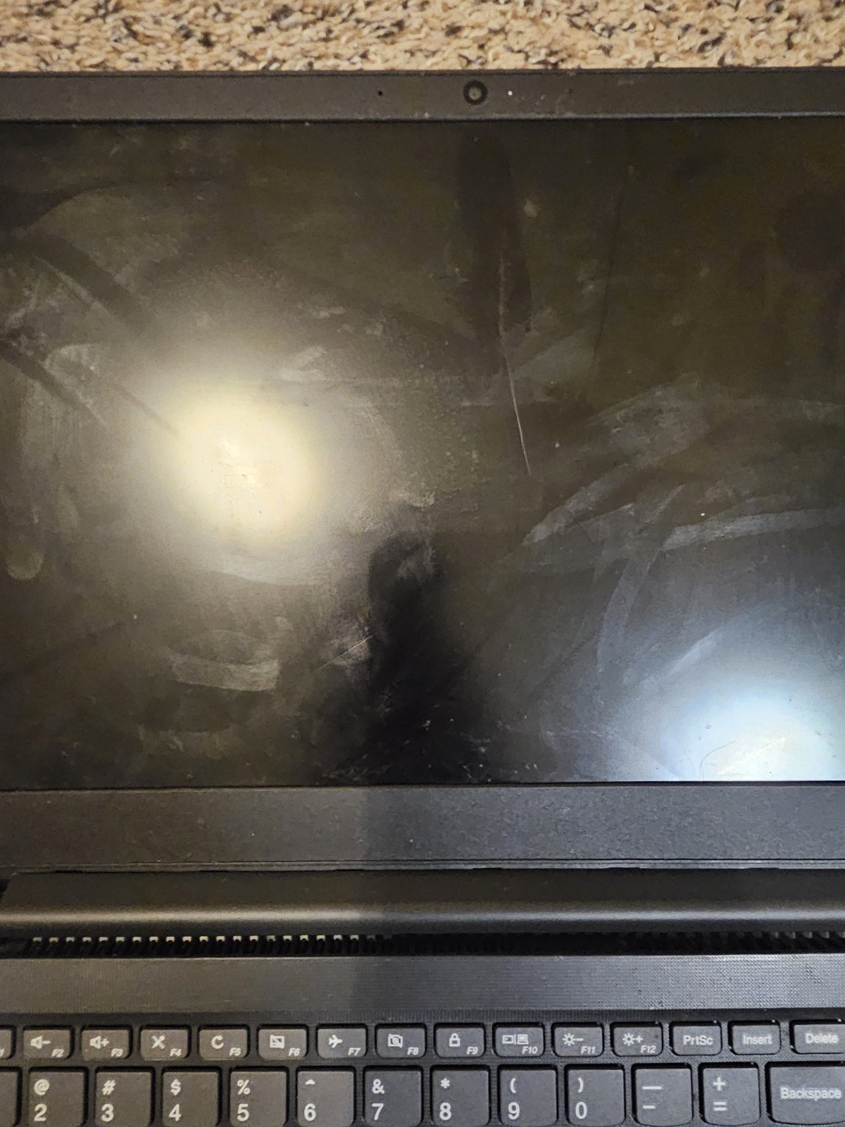 Lenovo Laptop Intel Pentium 5405U 2.3GHz 4GB 250GB Windows 10 broken LCD