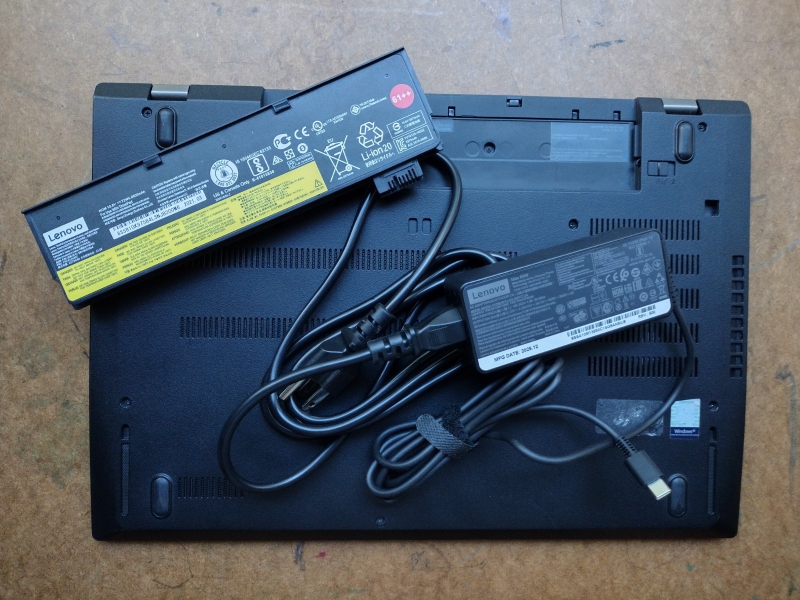 ThinkPad T580 Libreboot i7-8650U 8GB RAM 256GB NVME SSD 61++ BAT AC 1920×1080
