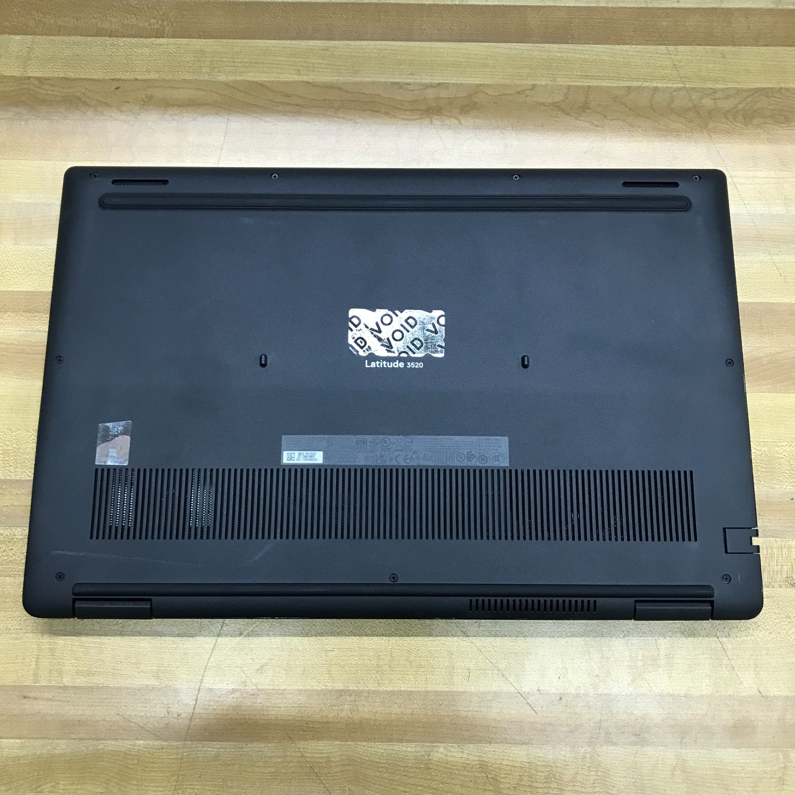 Dell Latitude 3520 15.6″ i5-1135G7 2.4GHz 16GB RAM 128GB SSD (Windows 11 Pro)