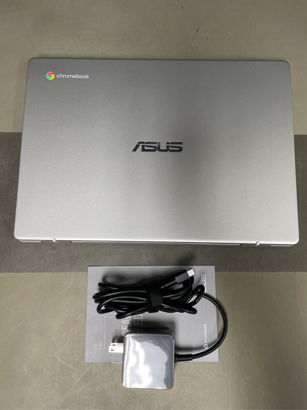 ASUS Chromebook C424, 14.0″ 180 Degree FHD NanoEdge Display, Intel Dual Core Cel