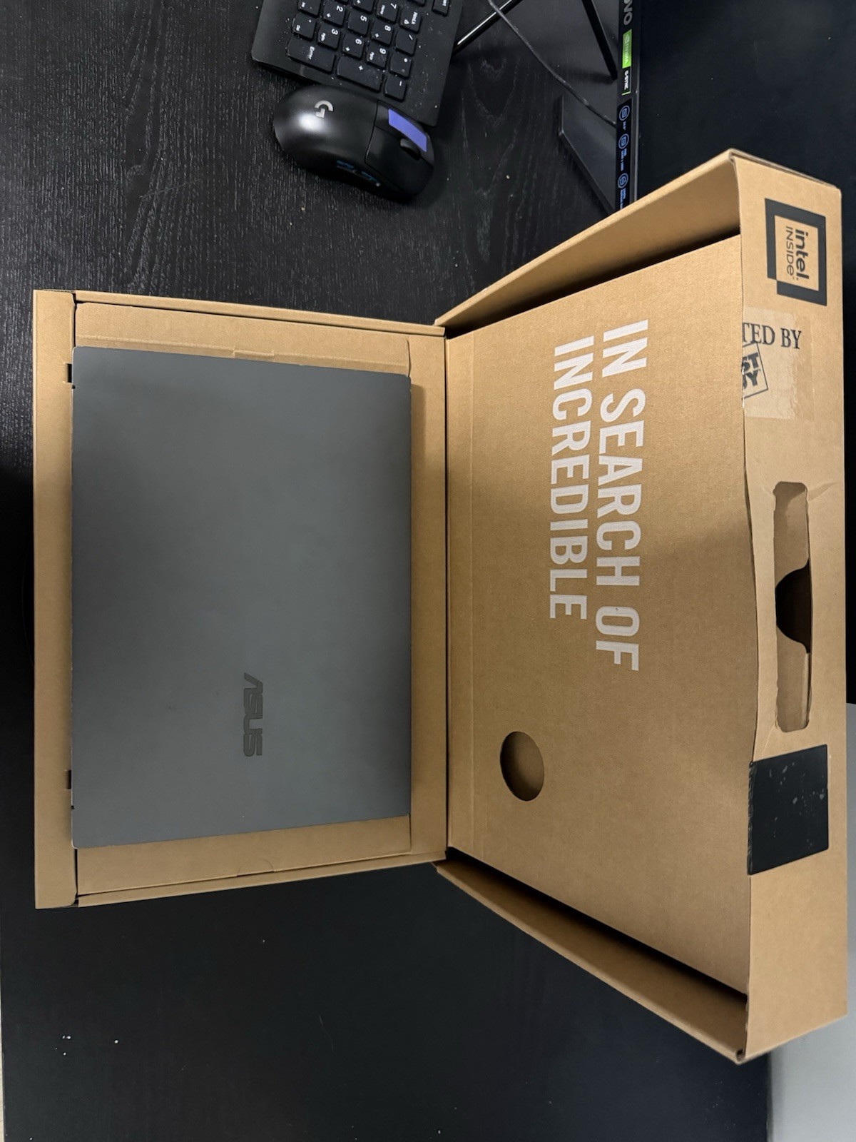 ASUS Zenbook 14” OLED Touch FHD+ | Core Ultra 5 125H 14 Core | 8GB | 512GB SSD