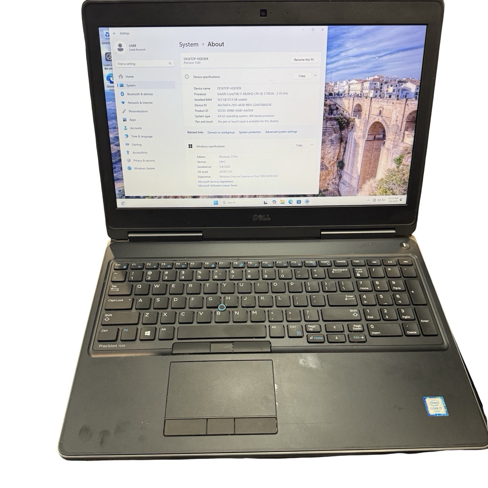 Dell Precision 7520 – 16GB RAM, 250GB SSD