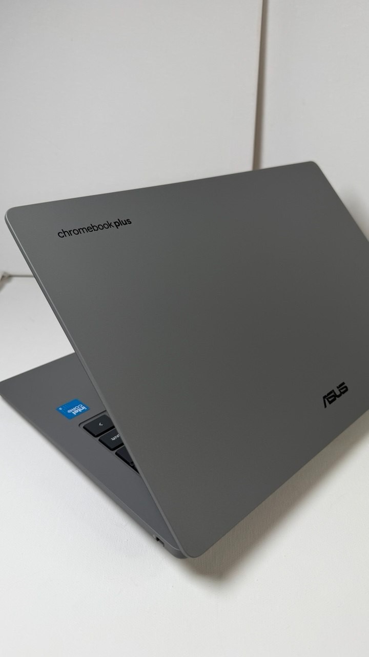 ASUS Chromebook Plus CX 14″ Touchscreen Laptop. Intel Core 3-N355, 256GB,8GB NEW