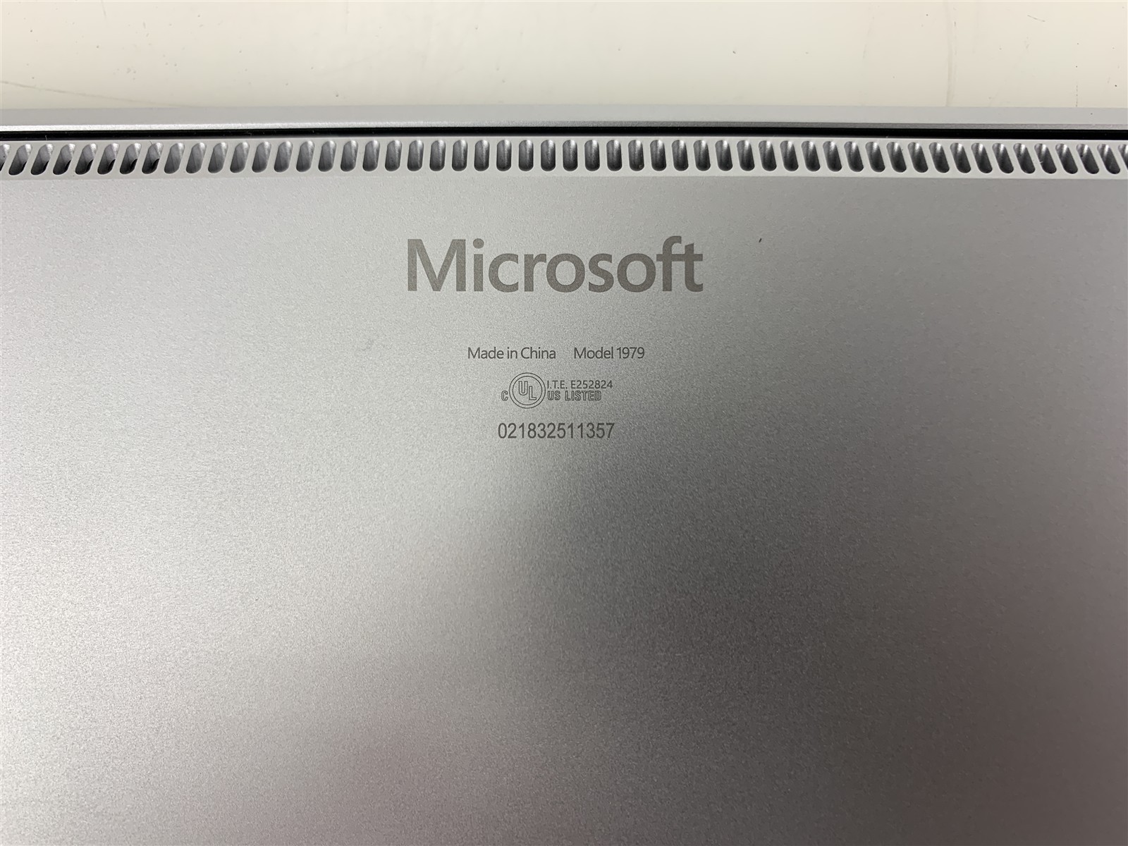 Microsoft Surface Laptop 4 1979 i7-1185G7 3.00GHz 16GB RAM 256GB NVMe Win 11 Pro