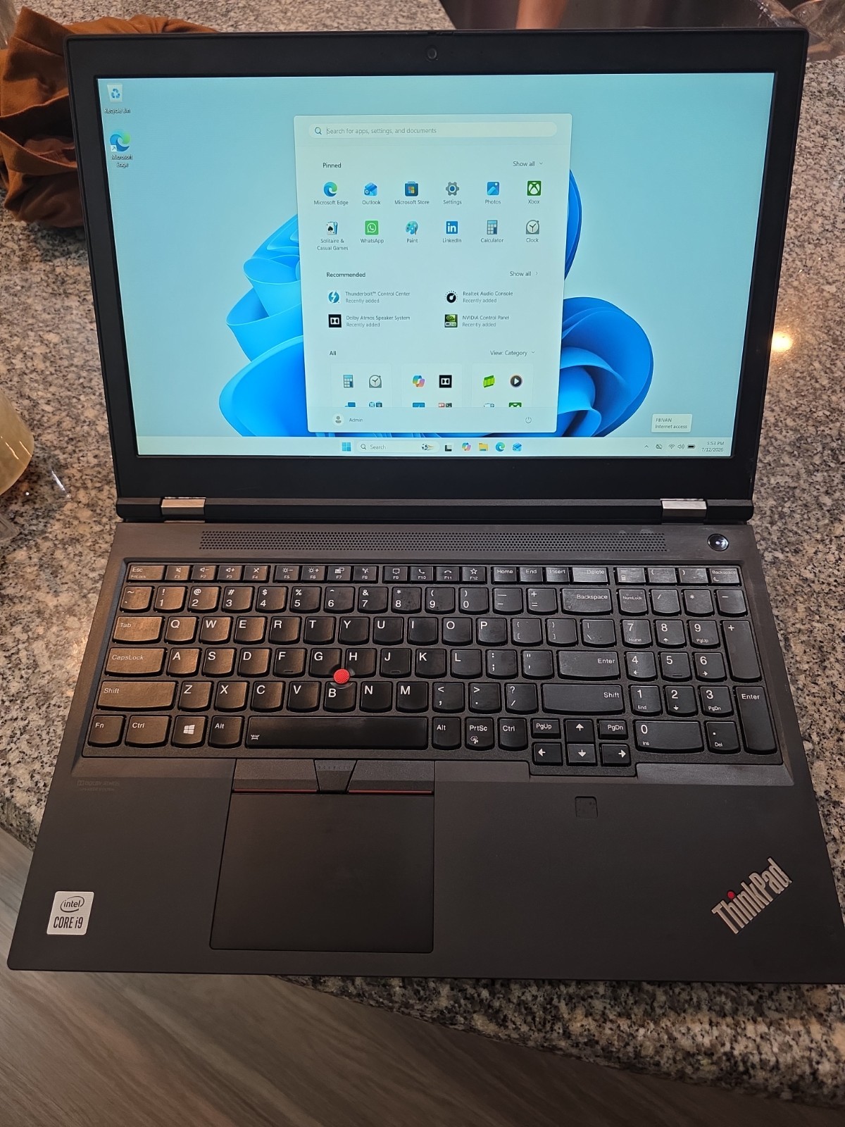 Lenovo ThinkPad P15 GEN 1 15″ Intel i9-10885HK 64GB 1TB Quadro T1000 WIN 11 PRO
