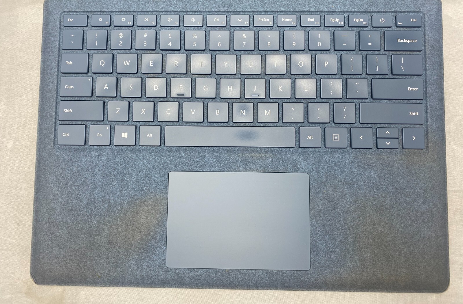 Microsoft Surface Laptop 13.5” – Intel Core i5 – 8GB – 256GB – Cobalt Cracked