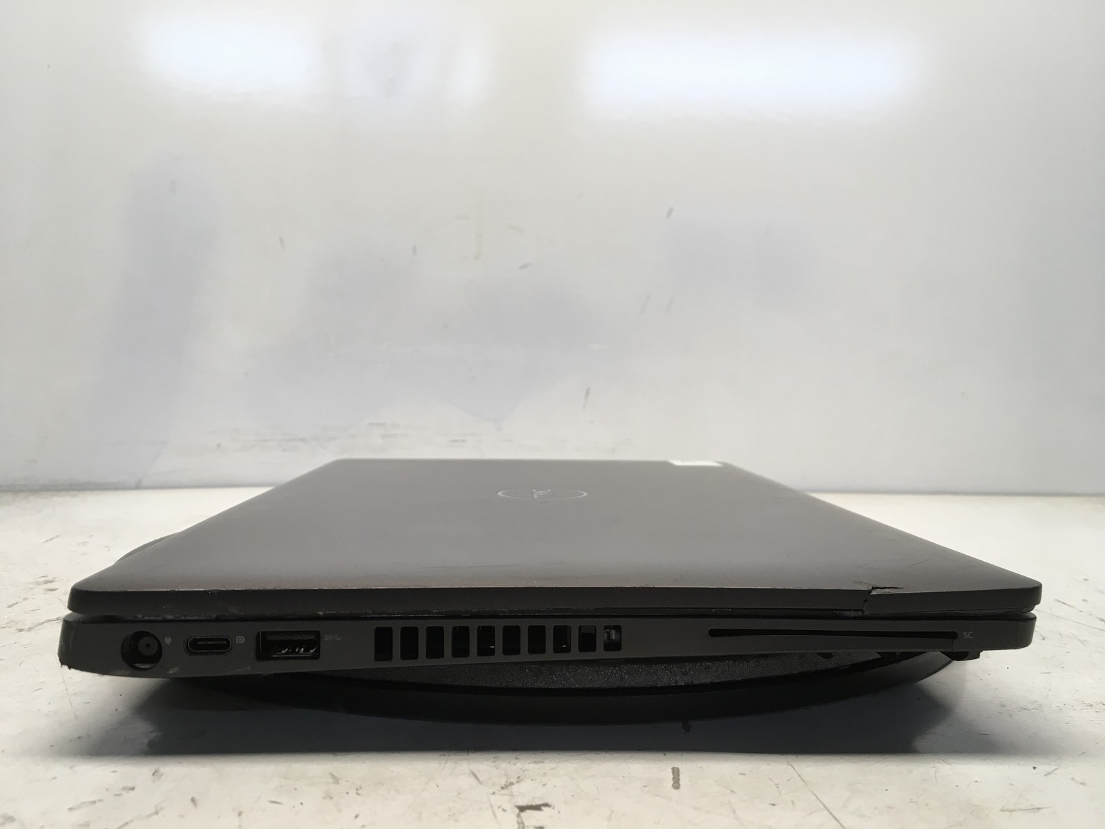 Dell Latitude 5400 Intel i5 8th gen No RAM NO HDD No Batt