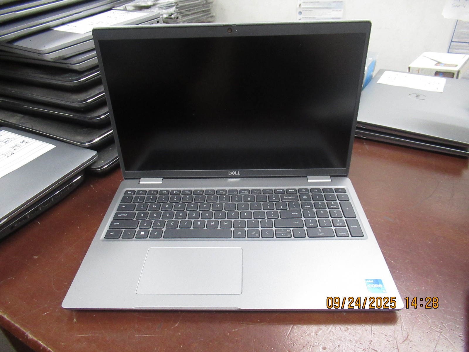 Dell Latitude 5530 i5-1235U 1.30GHz 32GB 512GB M2 SSD 15.6″ Laptop w/ AC [NO OS]